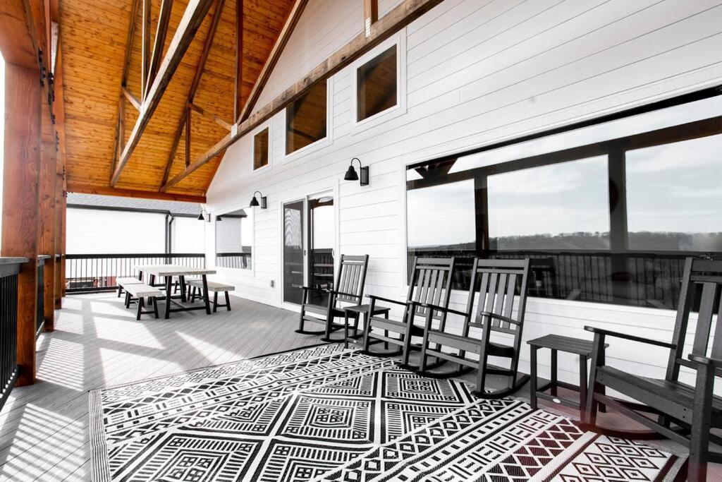 The Walt Villa Branson