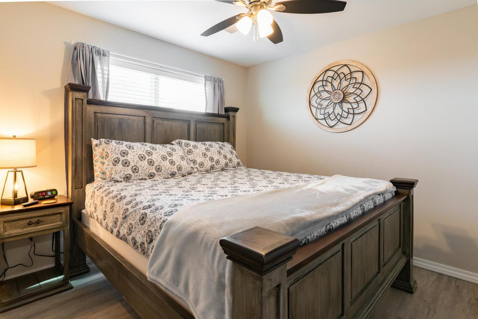 Apartment Near 76 Strip And Sdc - King Beds - Outdoor Pool - Free Attraction Tickets - V3301-6 Branson