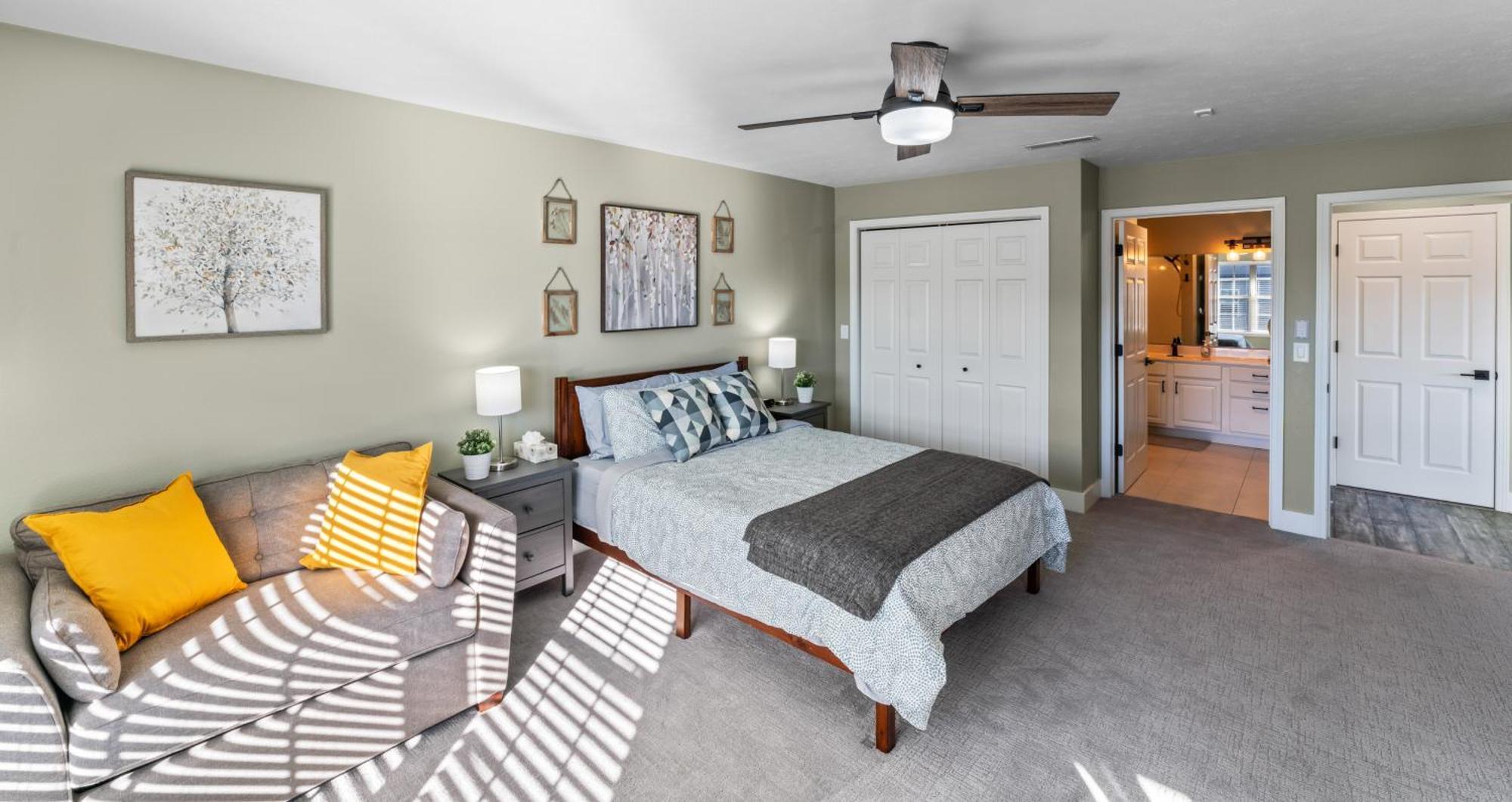 Golf On Site - Walk-in Shower - Jetted Tub - Free Attraction Tickets Included Holiday home *