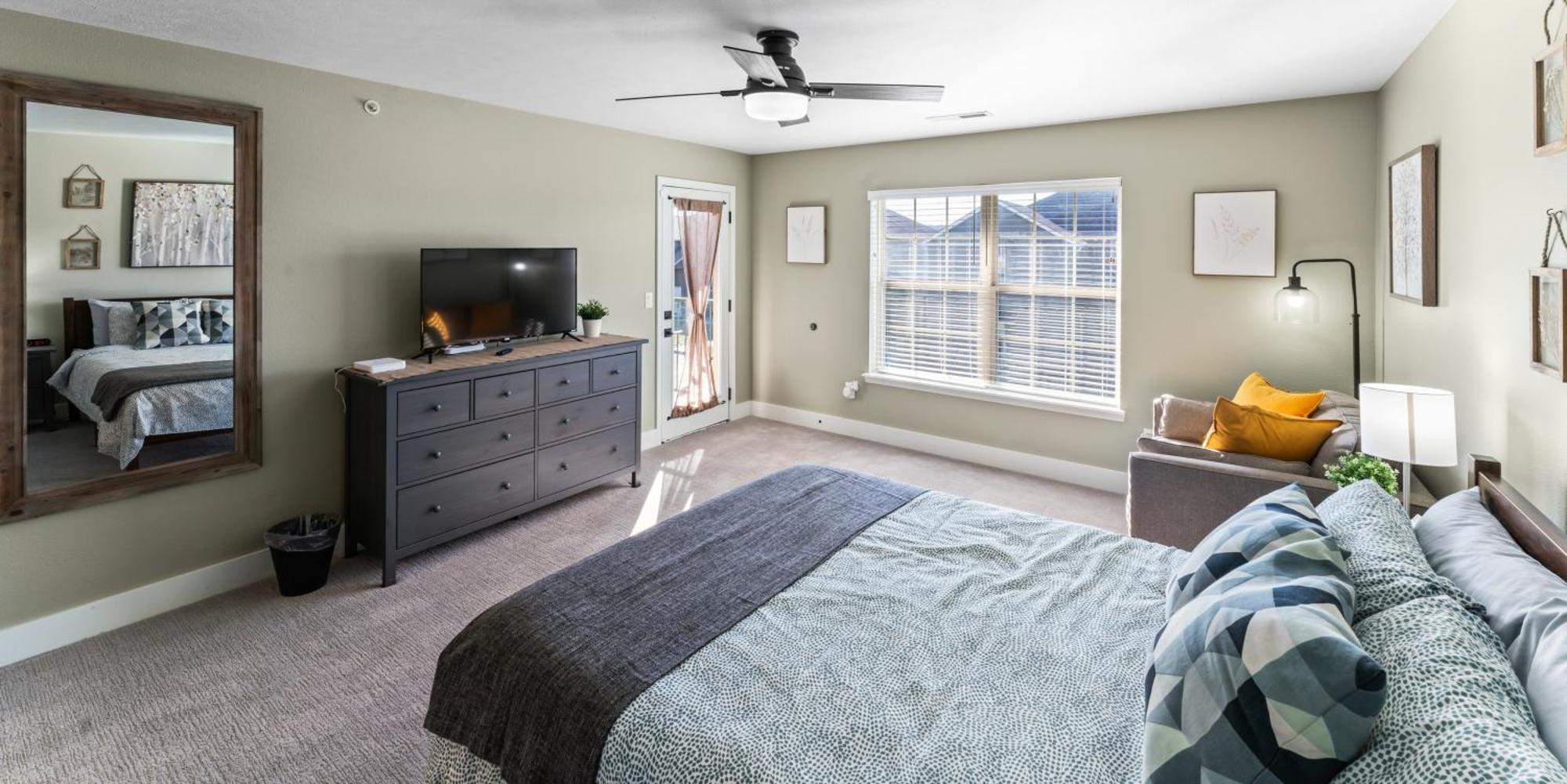 Golf On Site - Walk-in Shower - Jetted Tub - Free Attraction Tickets Included Holiday home Branson