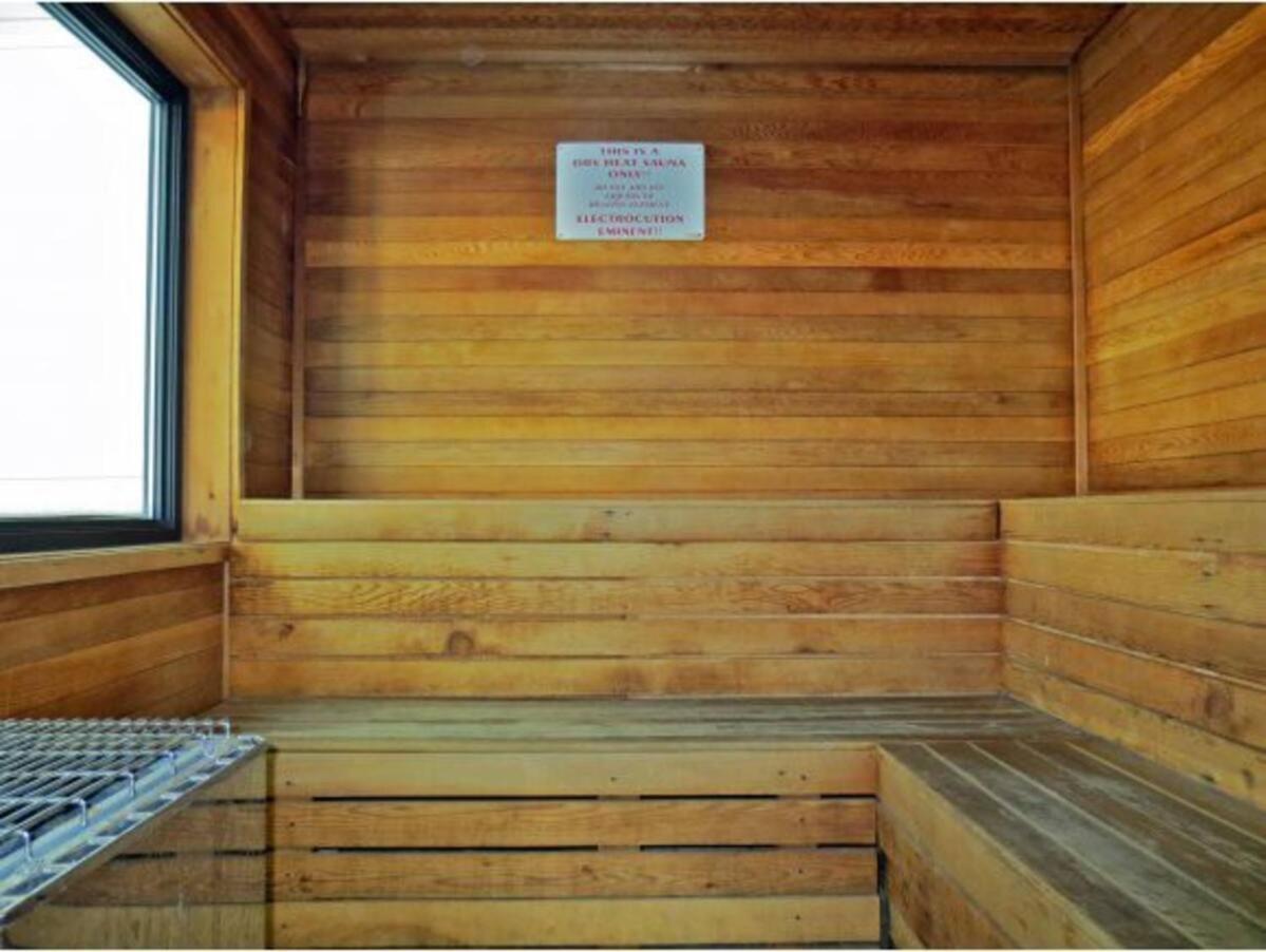 Free Silver Dollar & Other Attraction Tickets! Spacious, Great Location, Indoor & Outdoor Pools *