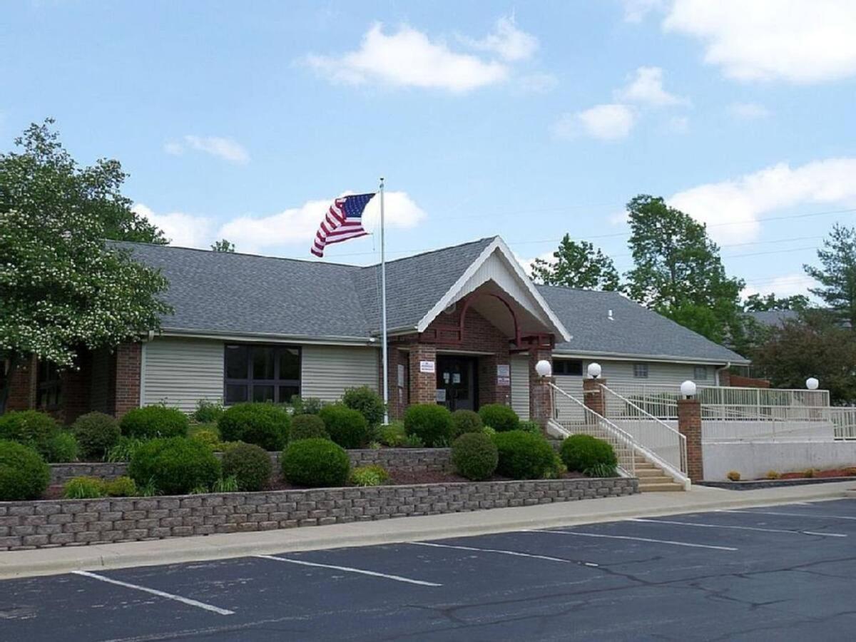 Free Silver Dollar & Other Attraction Tickets! Spacious, Great Location, Indoor & Outdoor Pools Apartment