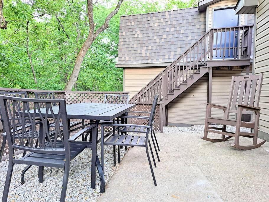 Of Tribesman # 6 Luxury On Table Rock