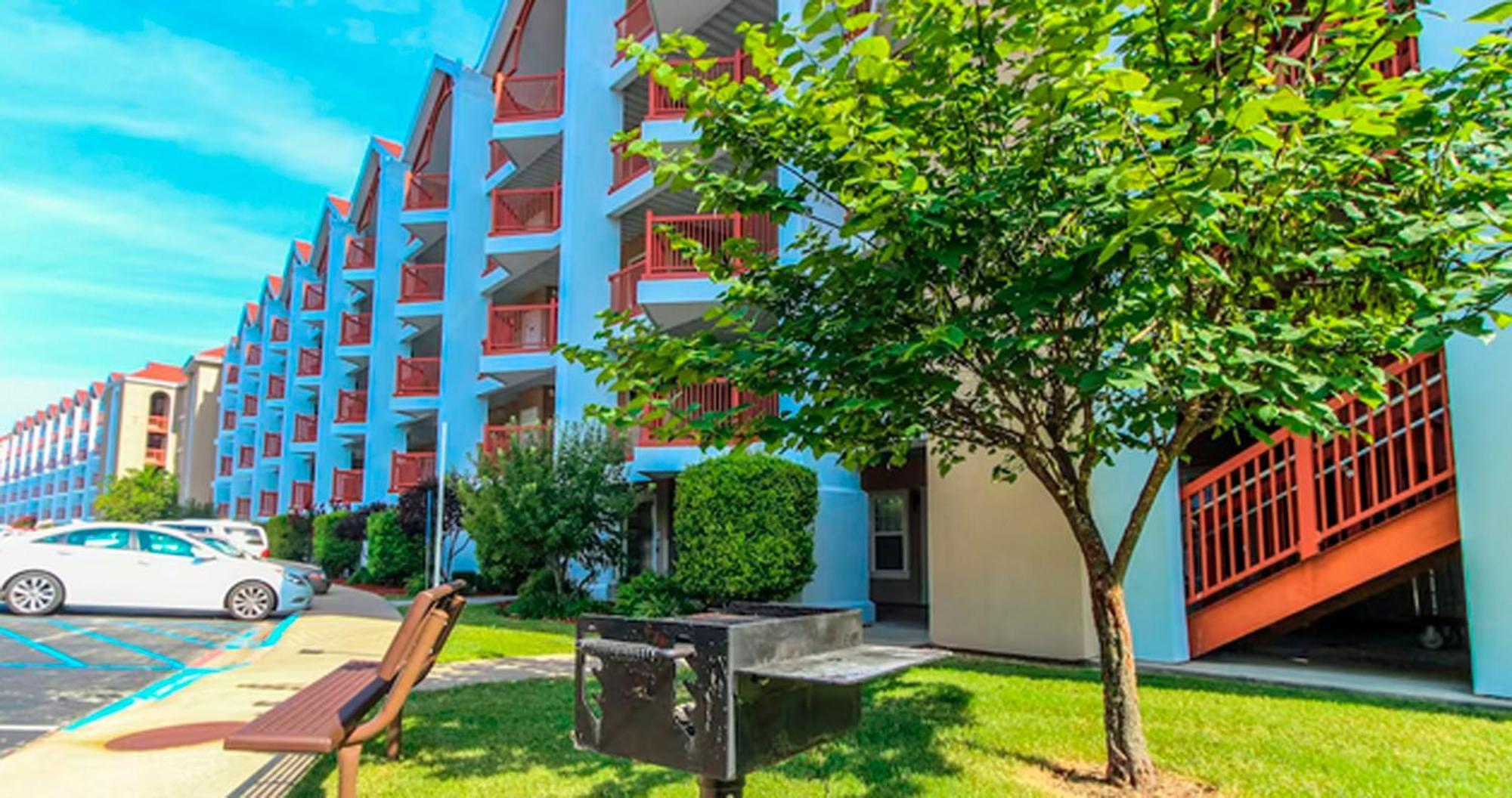 Grand Crowne Hotel 4*