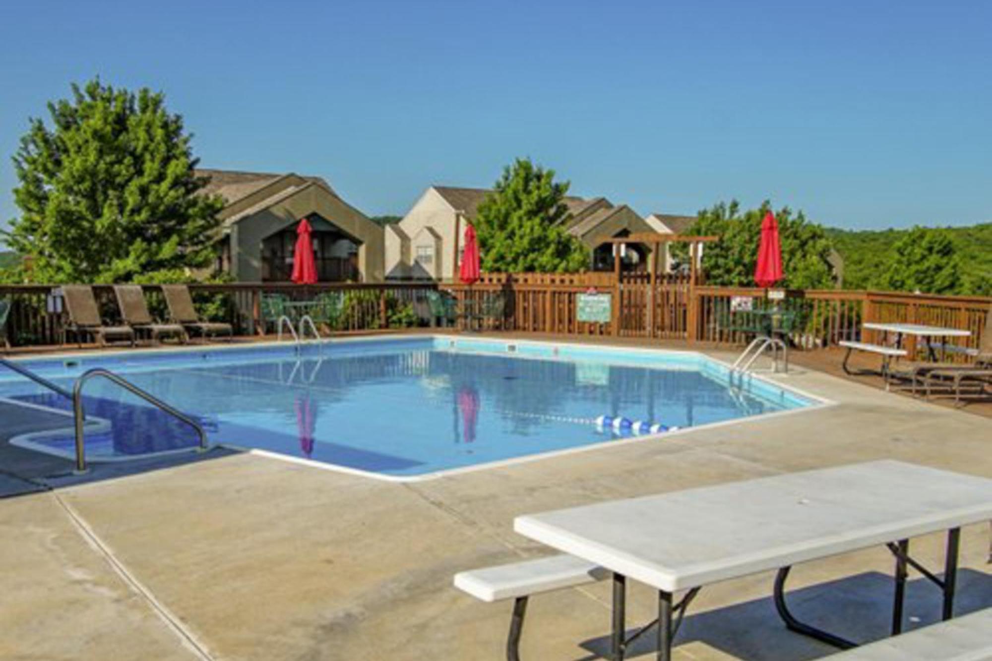 Woodpecker Watchtower Apartment Branson