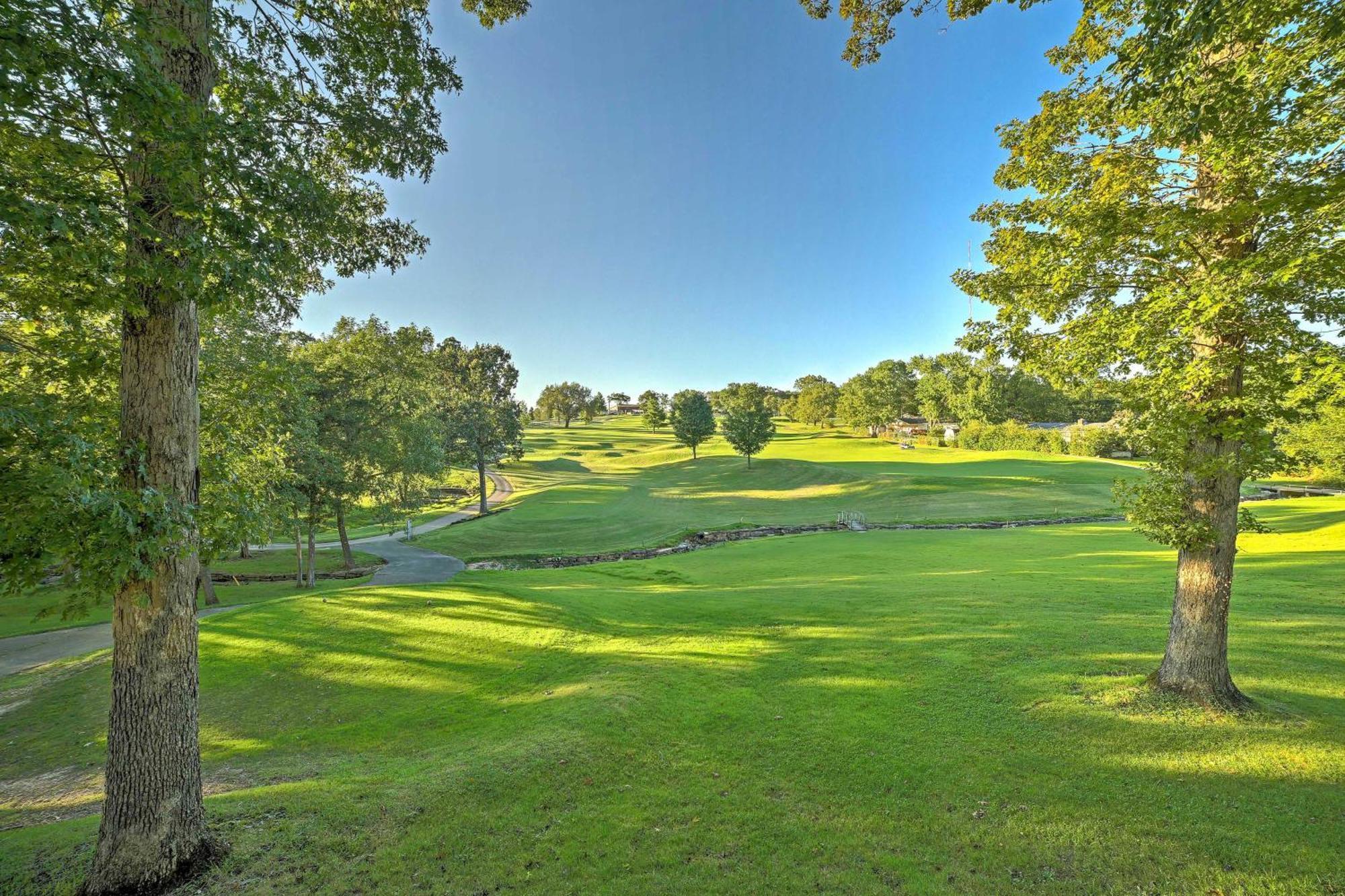 Apartment Lovely On-site Golf And Fishing
