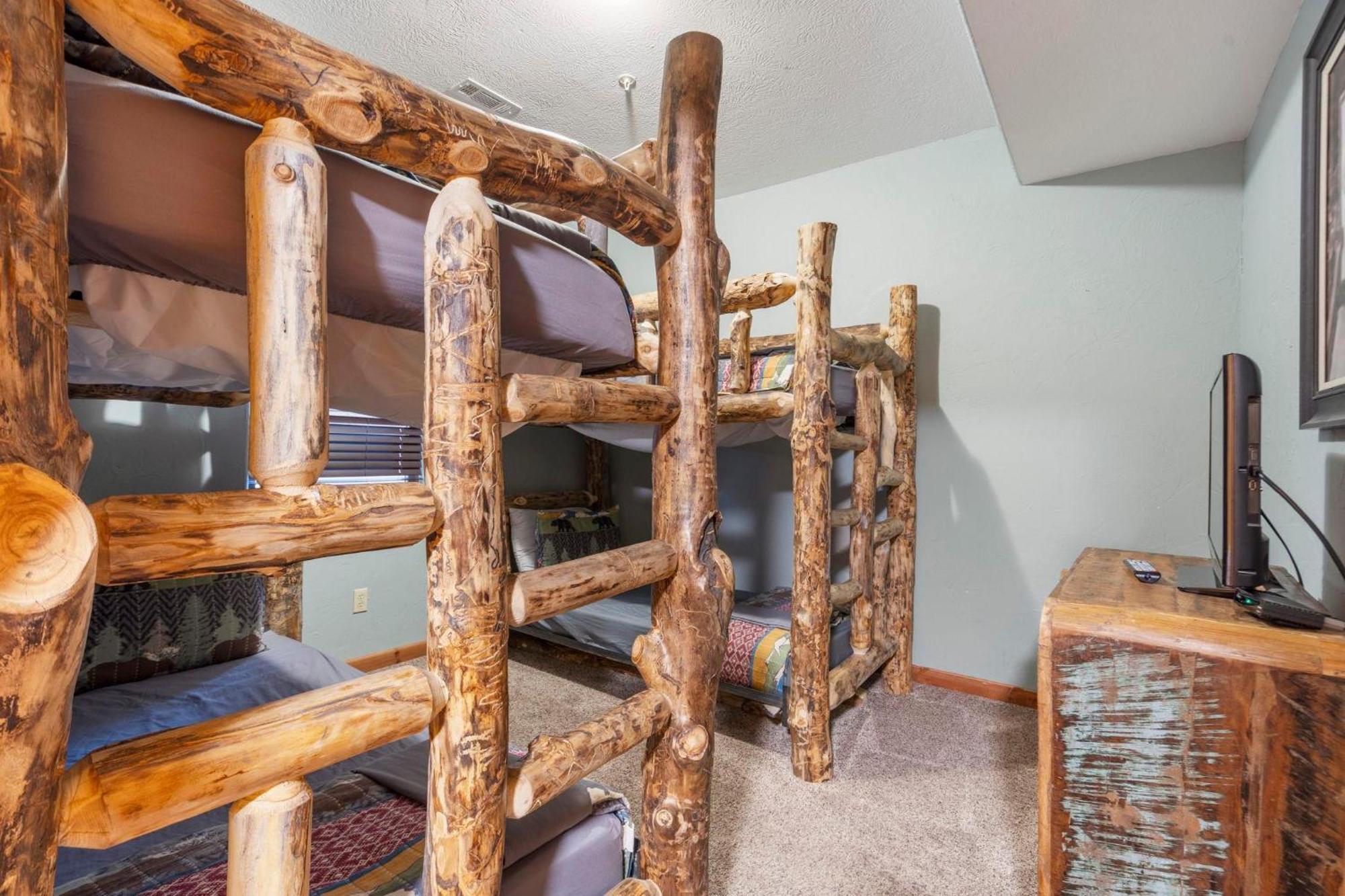 Fishinn Impossible - Lakefront Holiday home Branson
