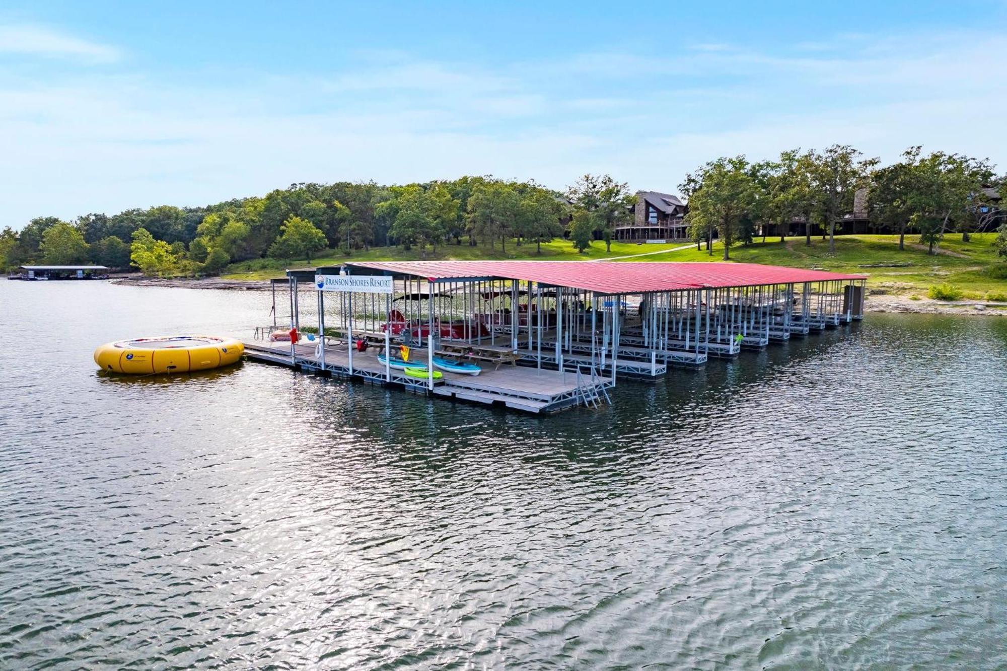 Happiness Within - Lakefront Holiday home *