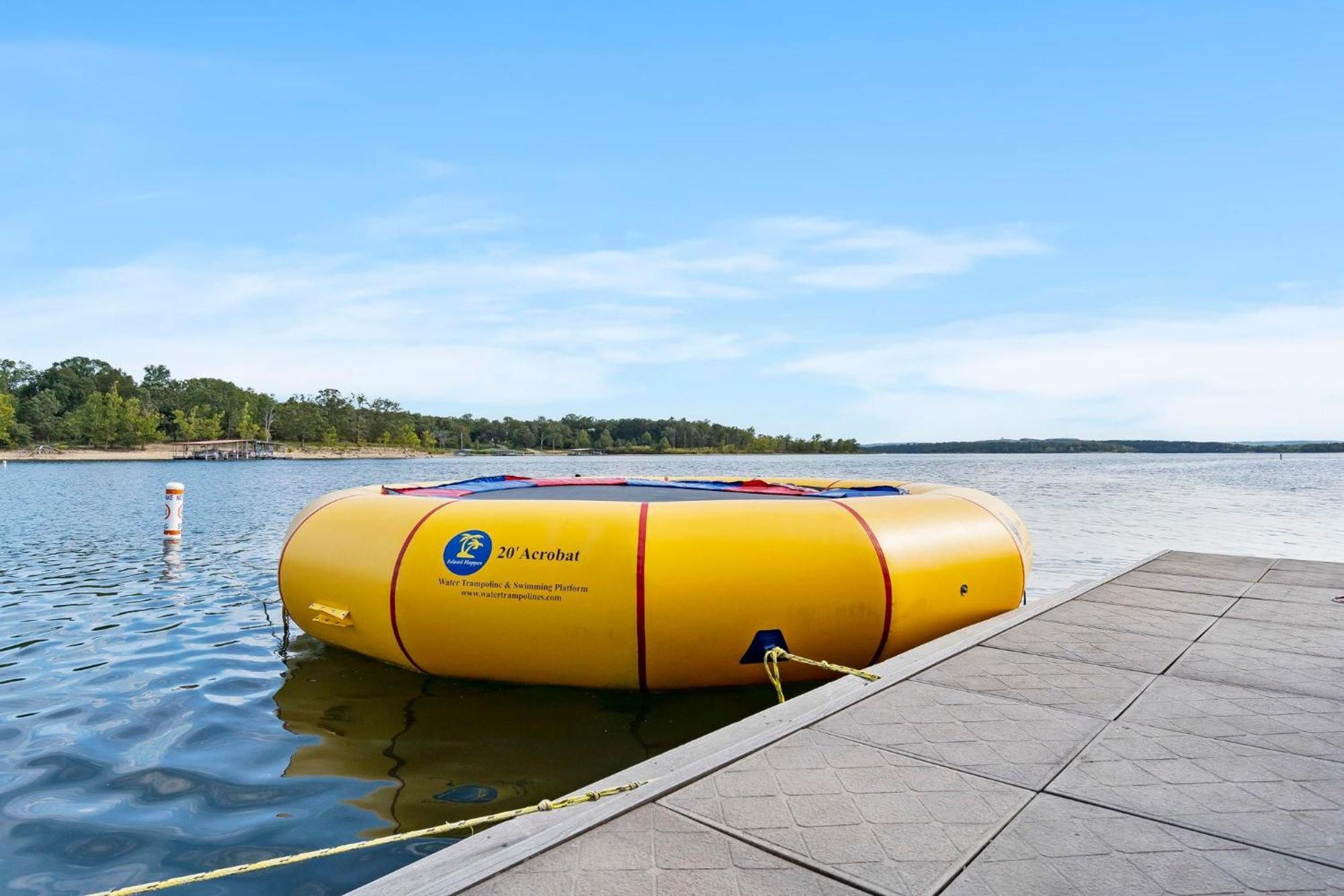 Happiness Within - Lakefront * Branson