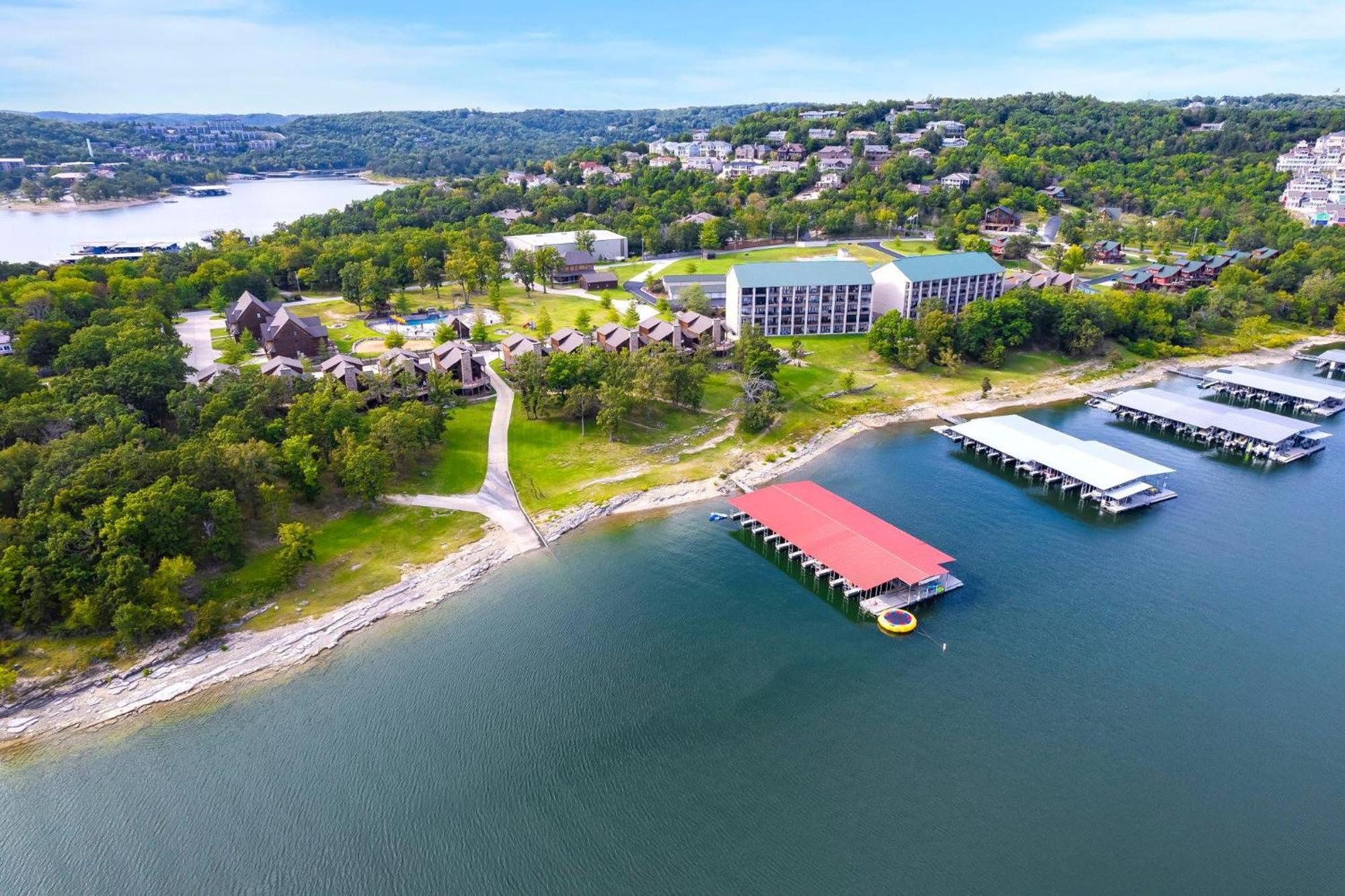 Happiness Within - Lakefront * Branson