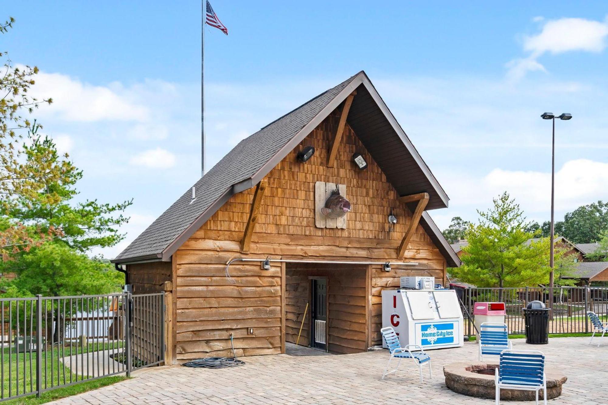 Holiday home Happiness Within - Lakefront *