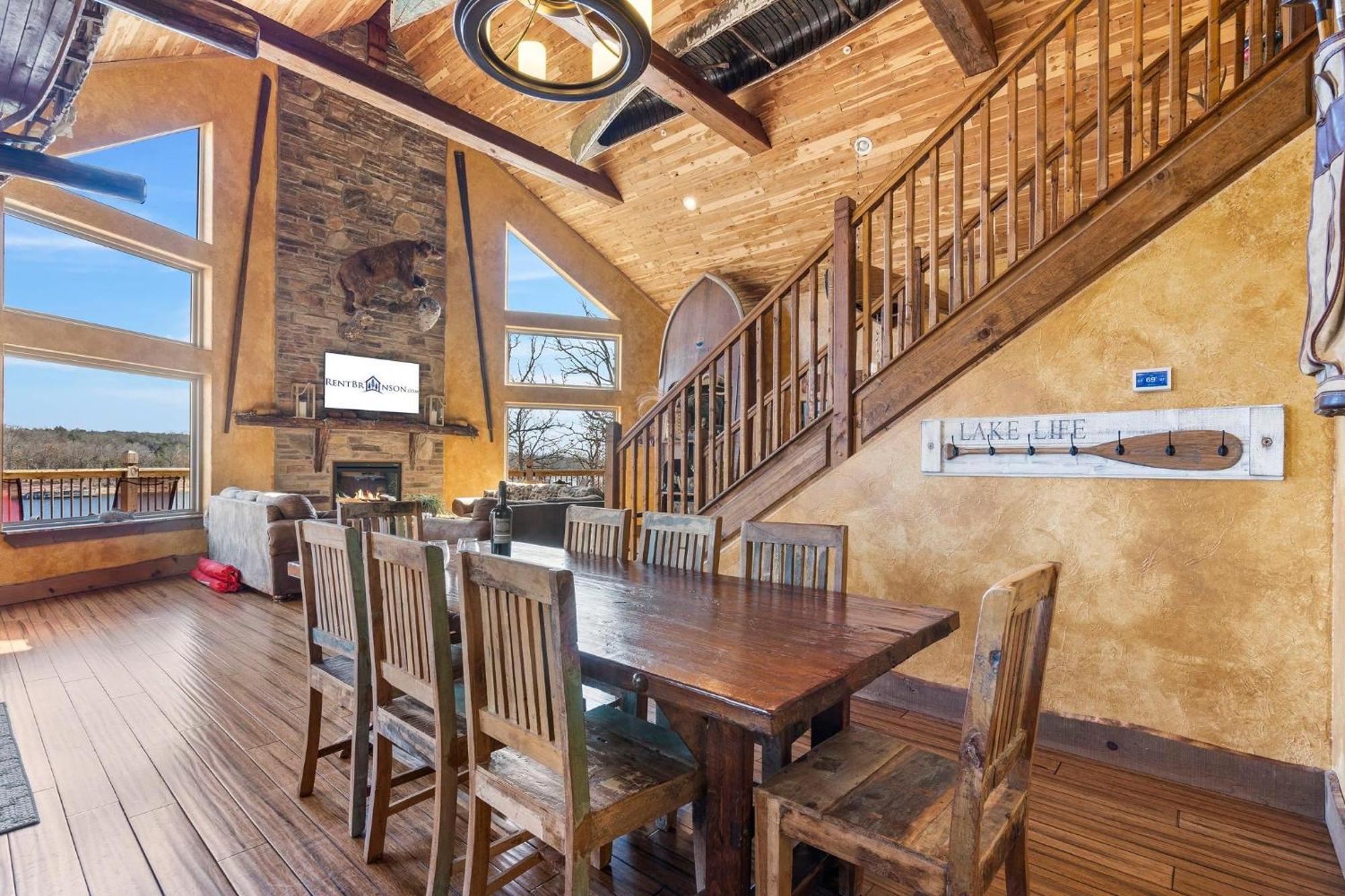 Happiness Within - Lakefront Holiday home *