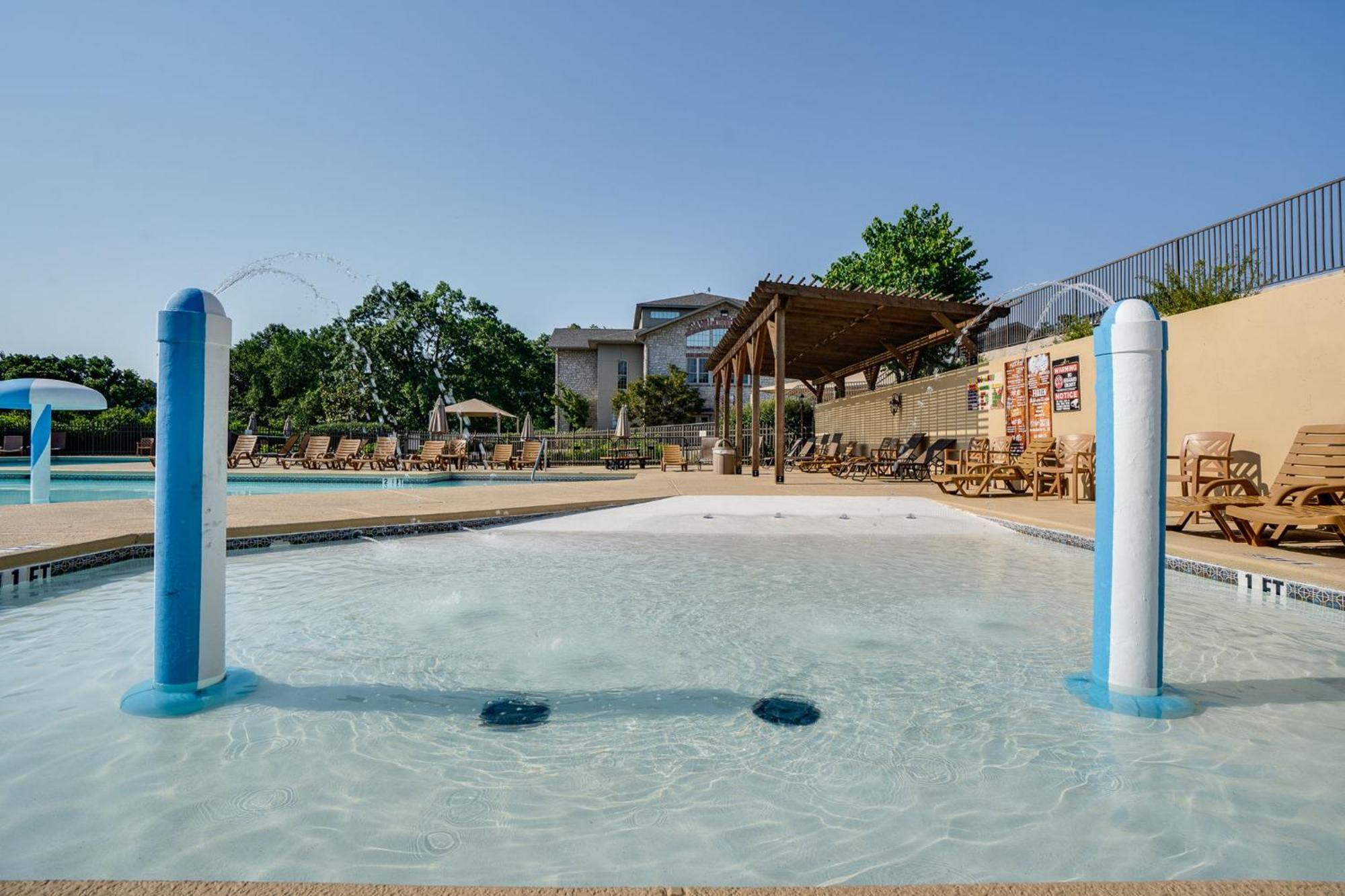 Elegant Retreat At Pointe Royale In Aparthotel Branson