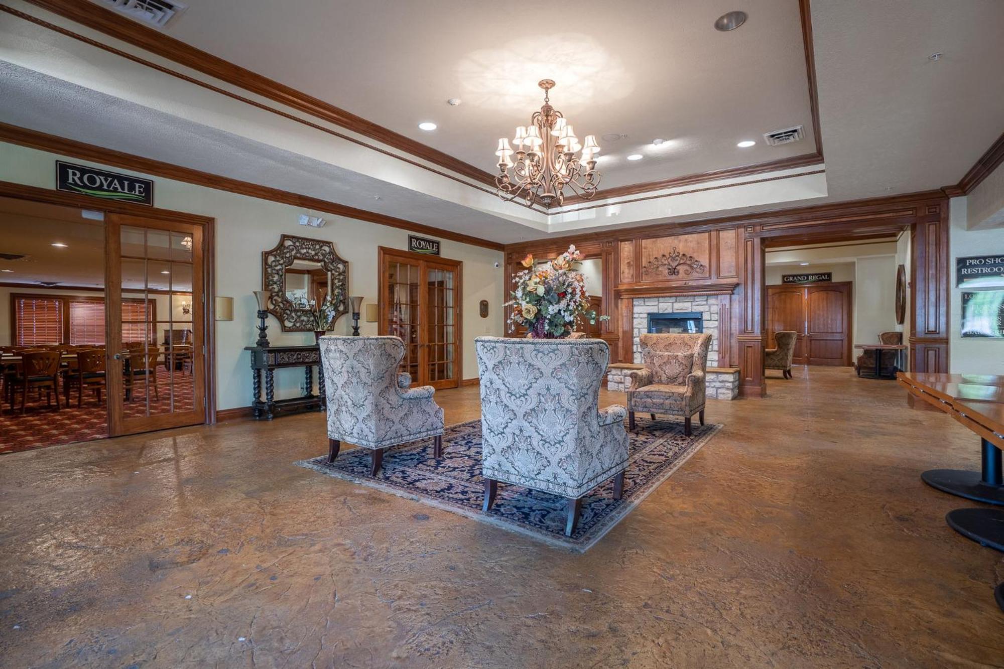 Elegant Retreat At Pointe Royale In Aparthotel