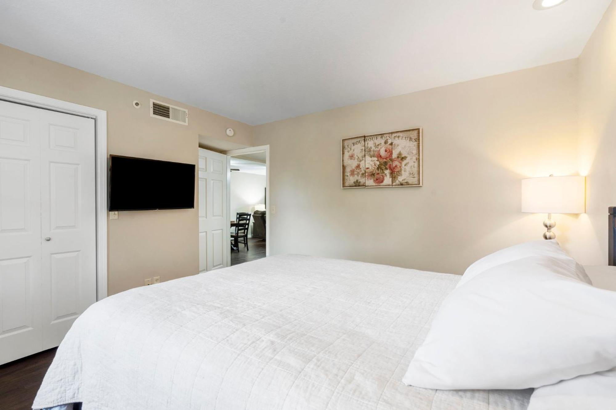 Aparthotel Elegant Retreat At Pointe Royale In