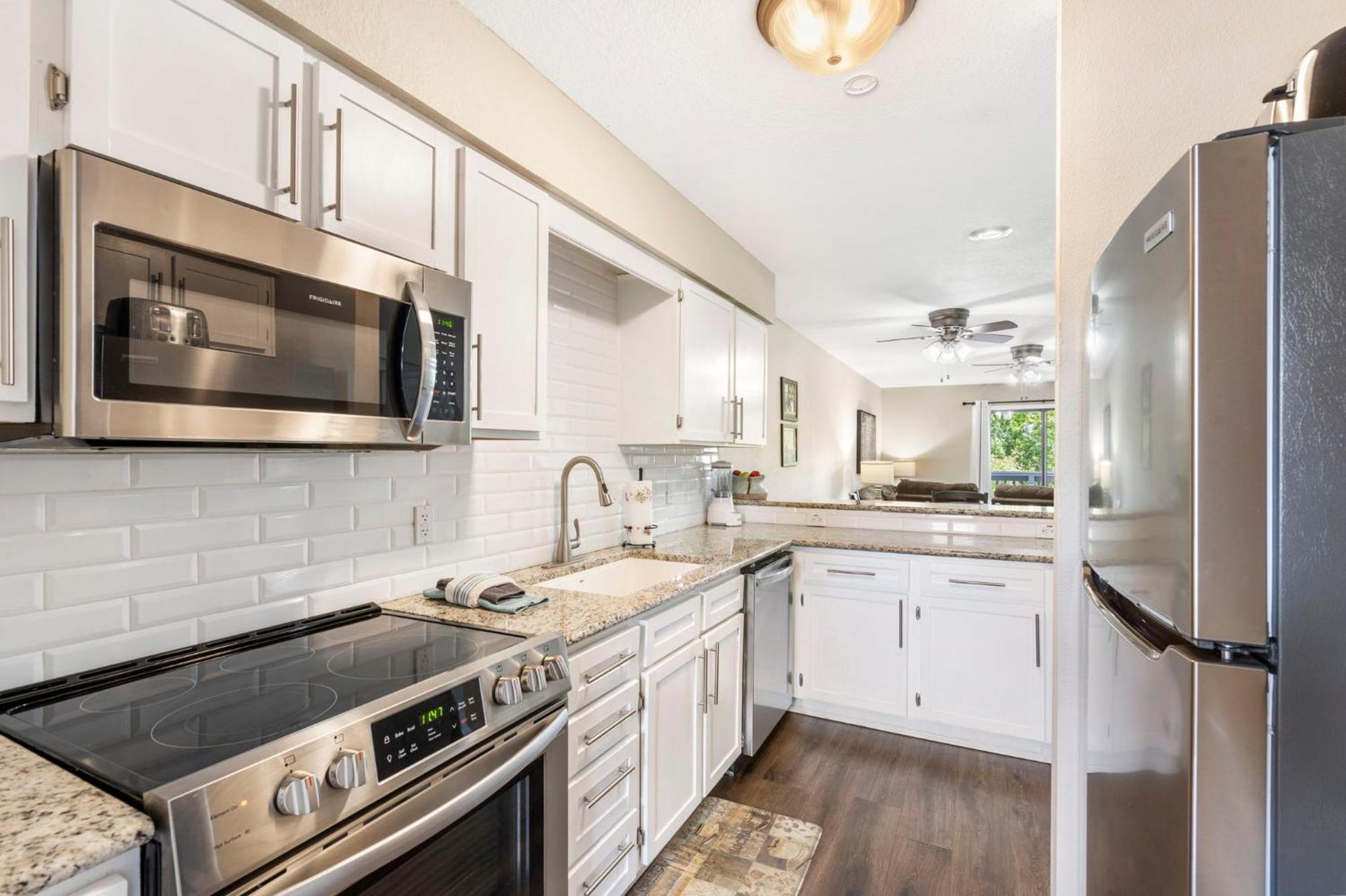 Elegant Retreat At Pointe Royale In Aparthotel