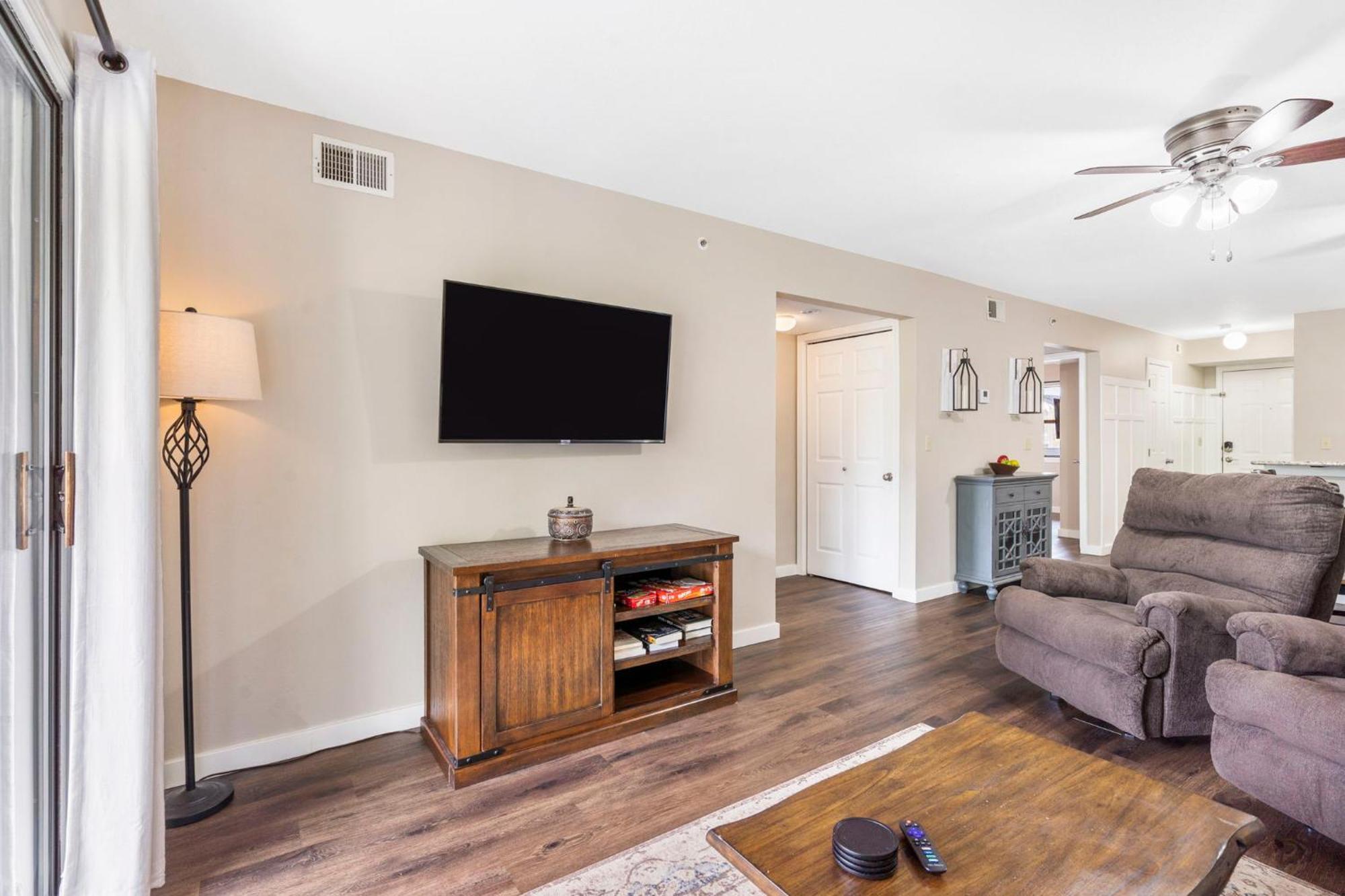 Elegant Retreat At Pointe Royale In Aparthotel *