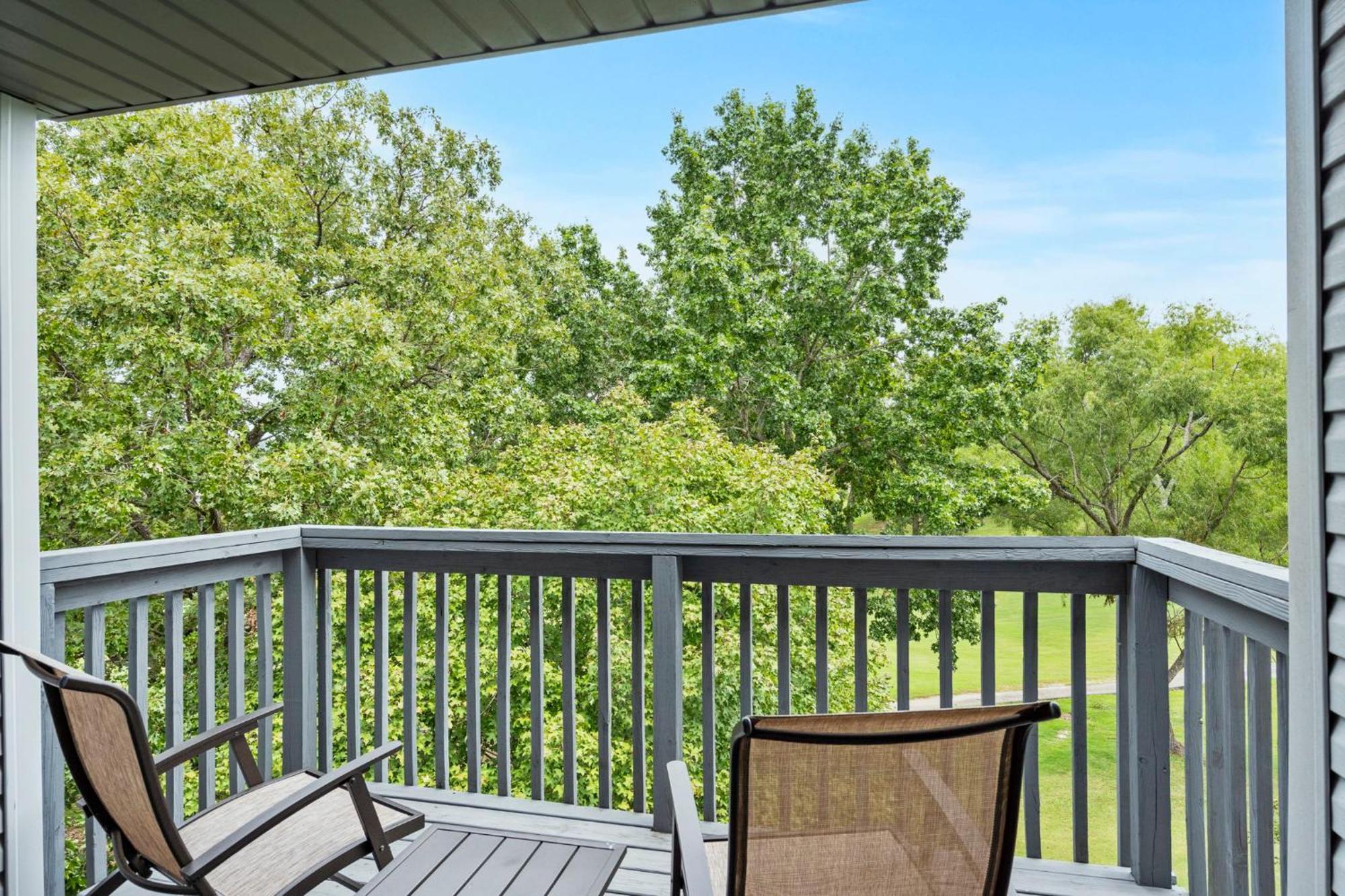 Elegant Retreat At Pointe Royale In