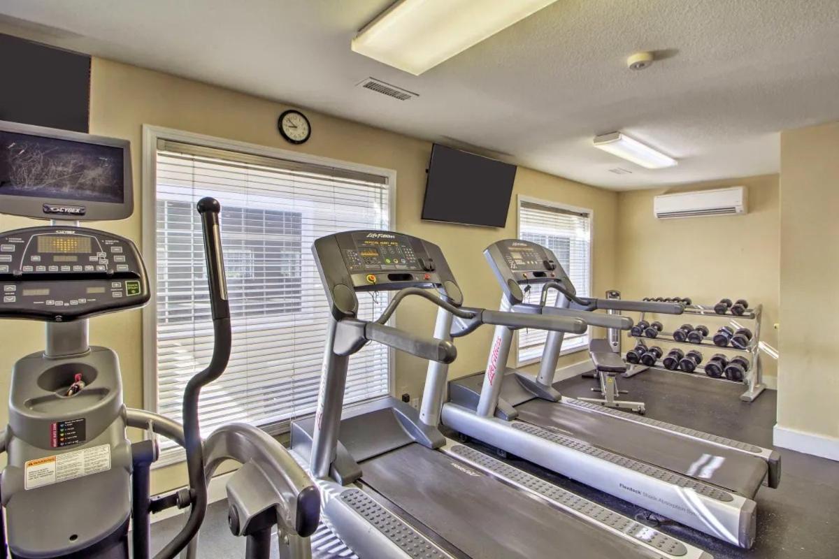 Anglers Pointe Apartment