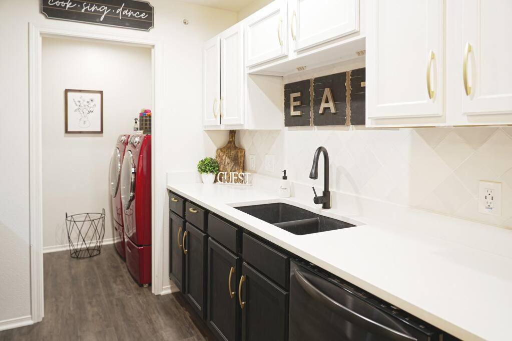 Ashley's Luxurious Snuggery! Apartment *
