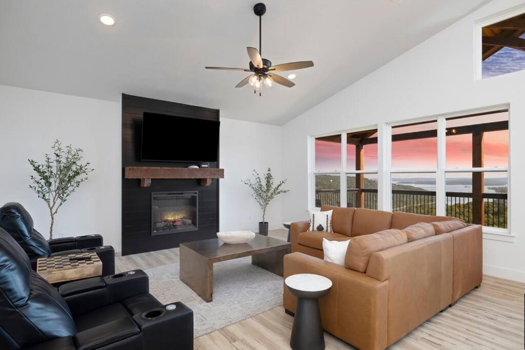 Apartment Moonstone Views Sleeps 28 Golfsim Pup Friendly