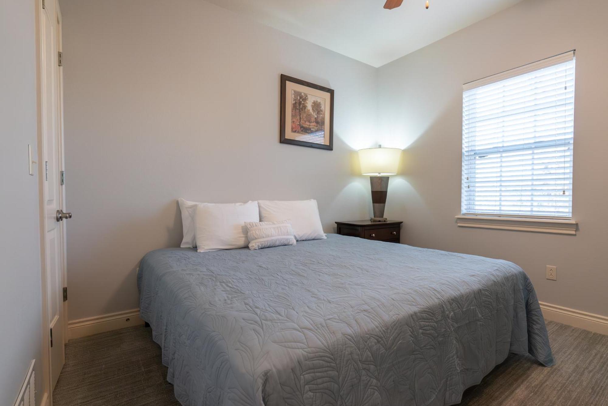 Holiday home 4bd Walk-in - Large Deck - Golf Course - Pool - Free Attraction Tickets Included - V120 *