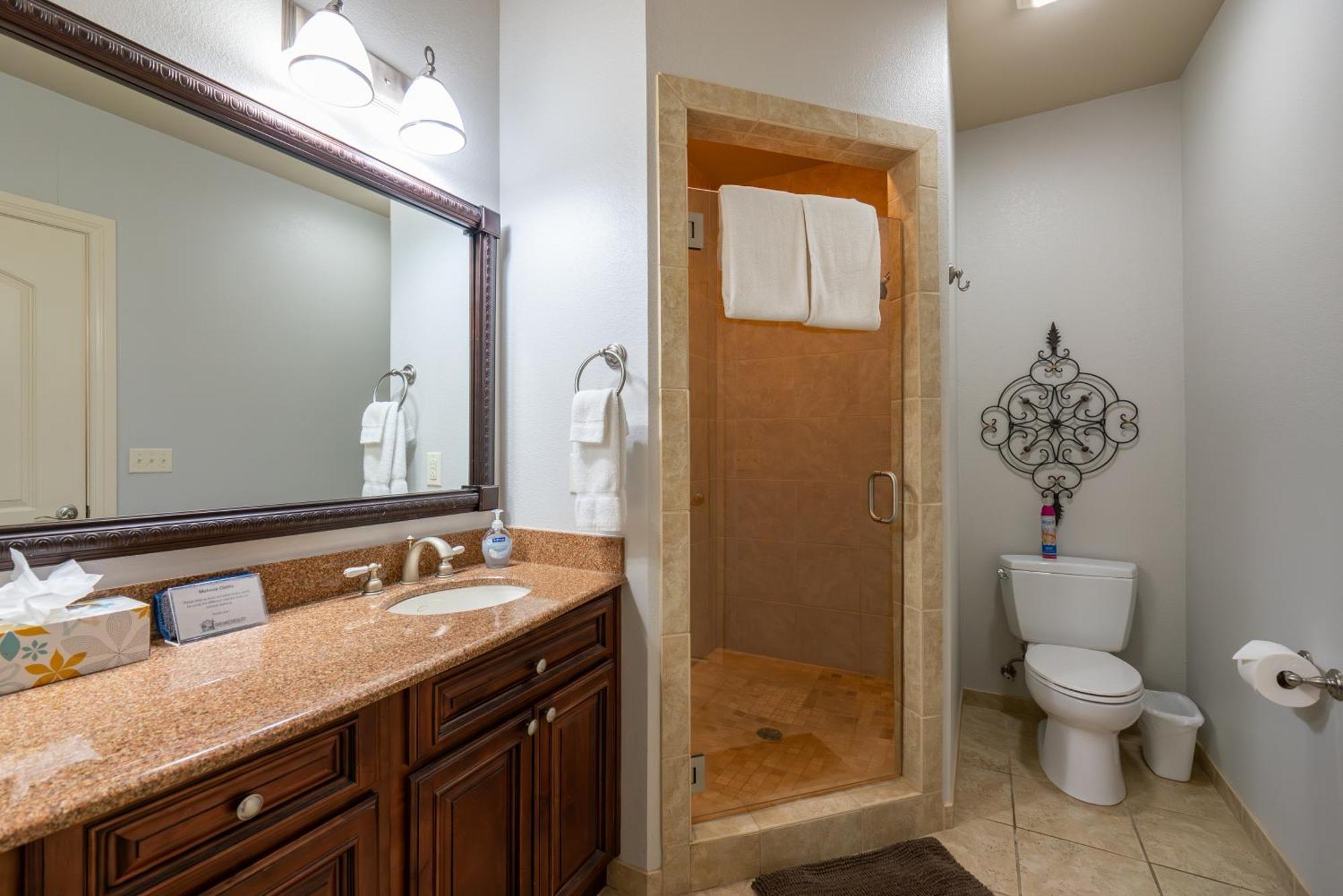 4bd Walk-in - Large Deck - Golf Course - Pool - Free Attraction Tickets Included - V120 *