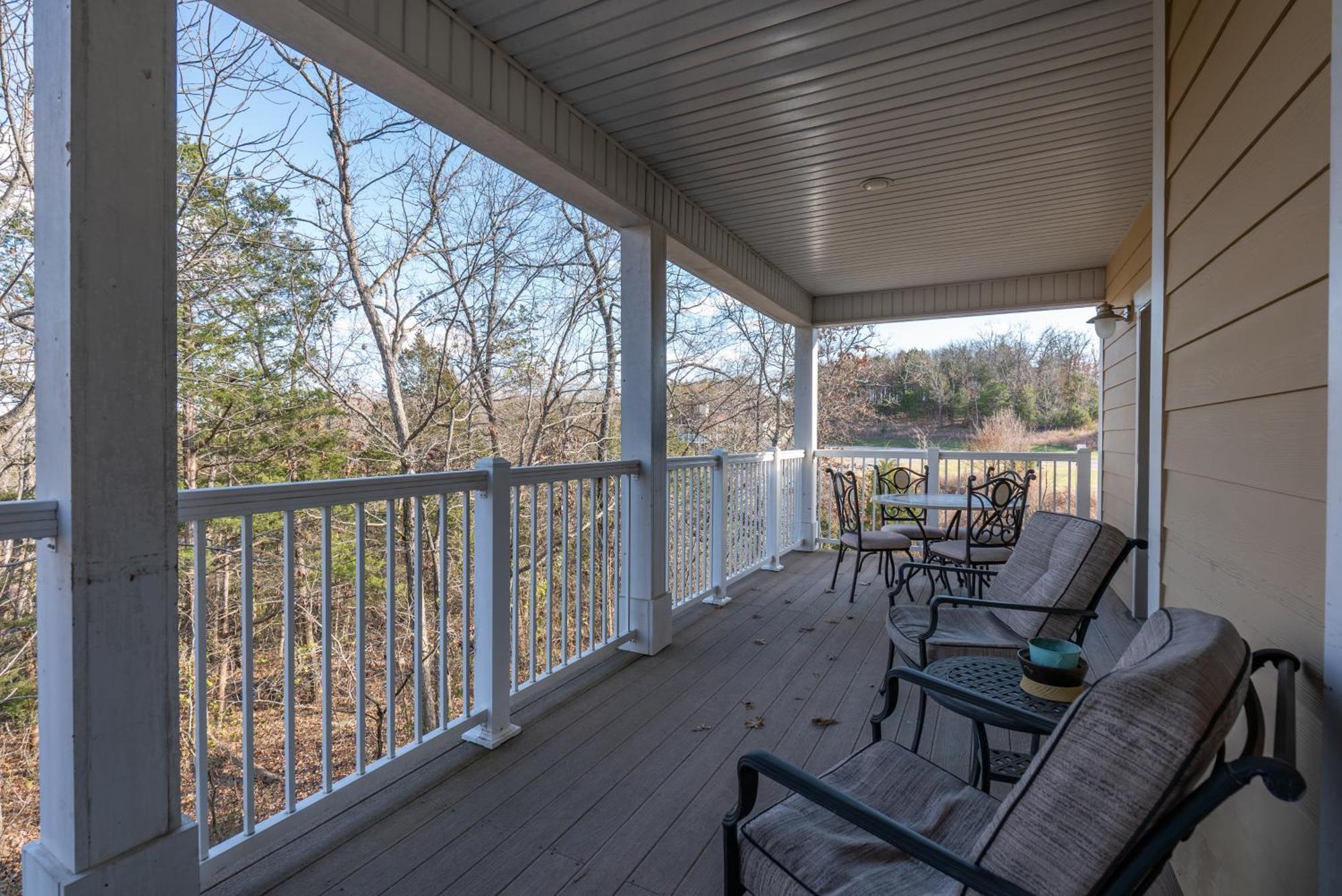 4bd Walk-in - Large Deck - Golf Course - Pool - Free Attraction Tickets Included - V120 *