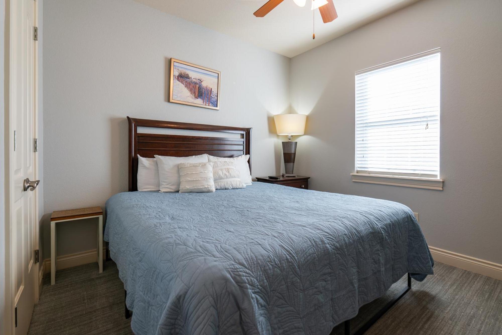Holiday home 4bd Walk-in - Large Deck - Golf Course - Pool - Free Attraction Tickets Included - V120