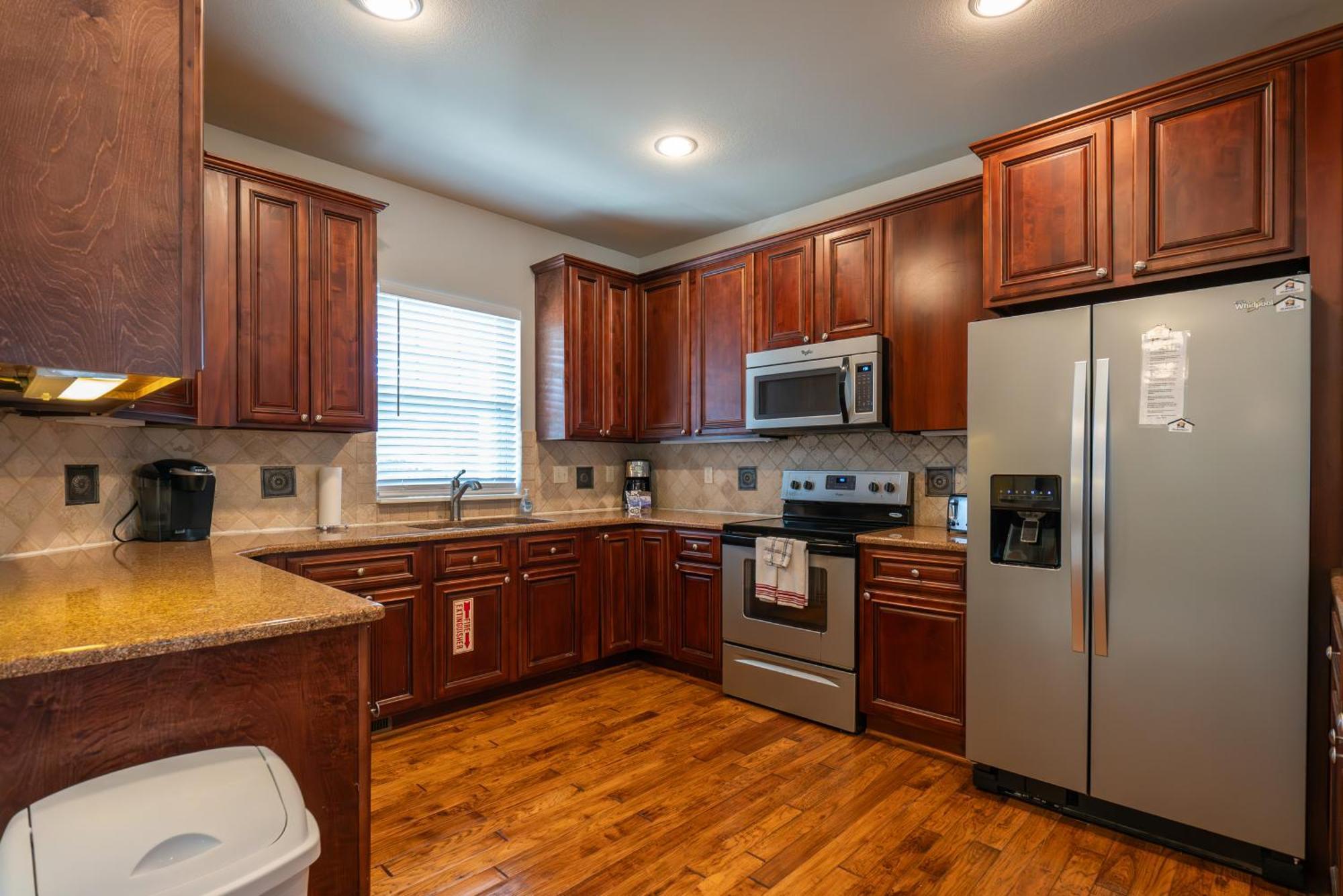Holiday home 4bd Walk-in - Large Deck - Golf Course - Pool - Free Attraction Tickets Included - V120 Branson