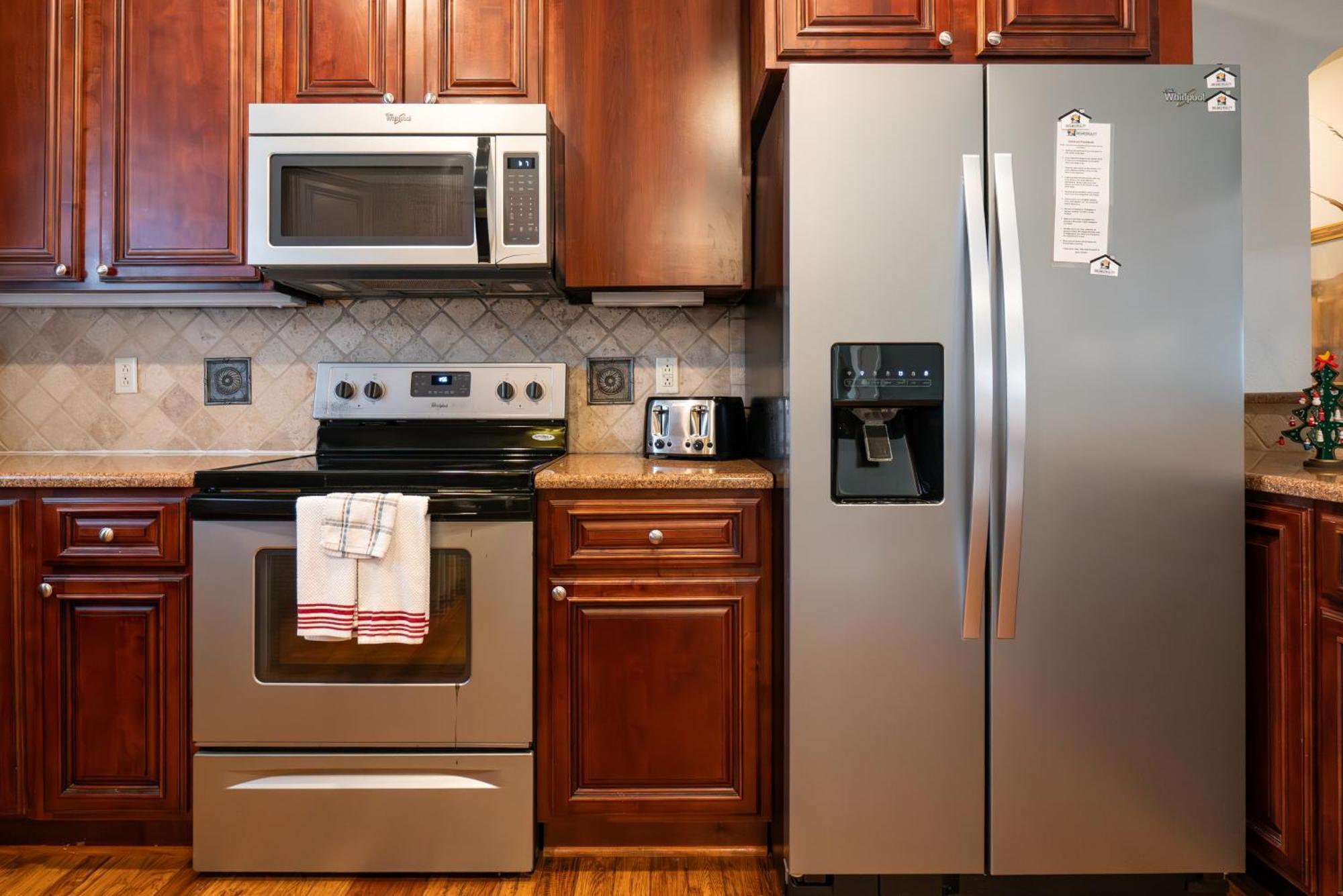 Holiday home 4bd Walk-in - Large Deck - Golf Course - Pool - Free Attraction Tickets Included - V120