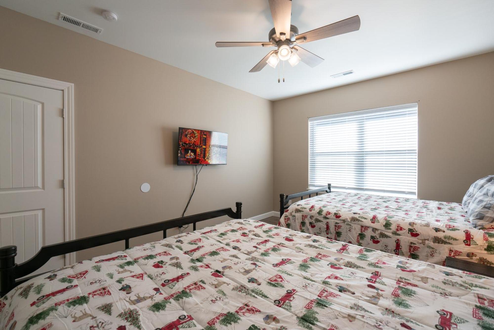 New Build - Walk-in 3br - 2 Pools - Free Tickets Included - Fhg-208