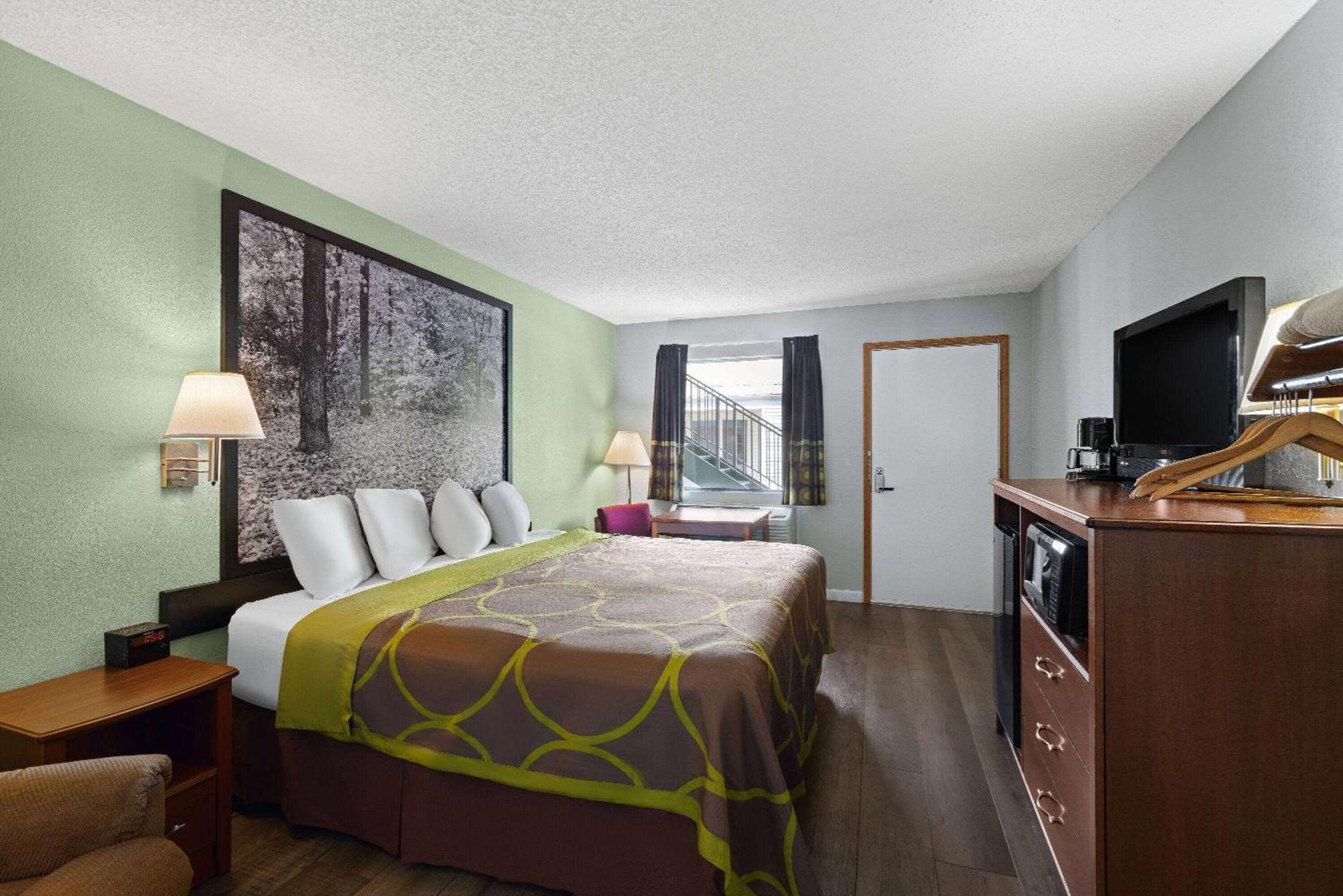 Motel Super 8 By Wyndham - Shepherd Of The Hills Exwy Branson