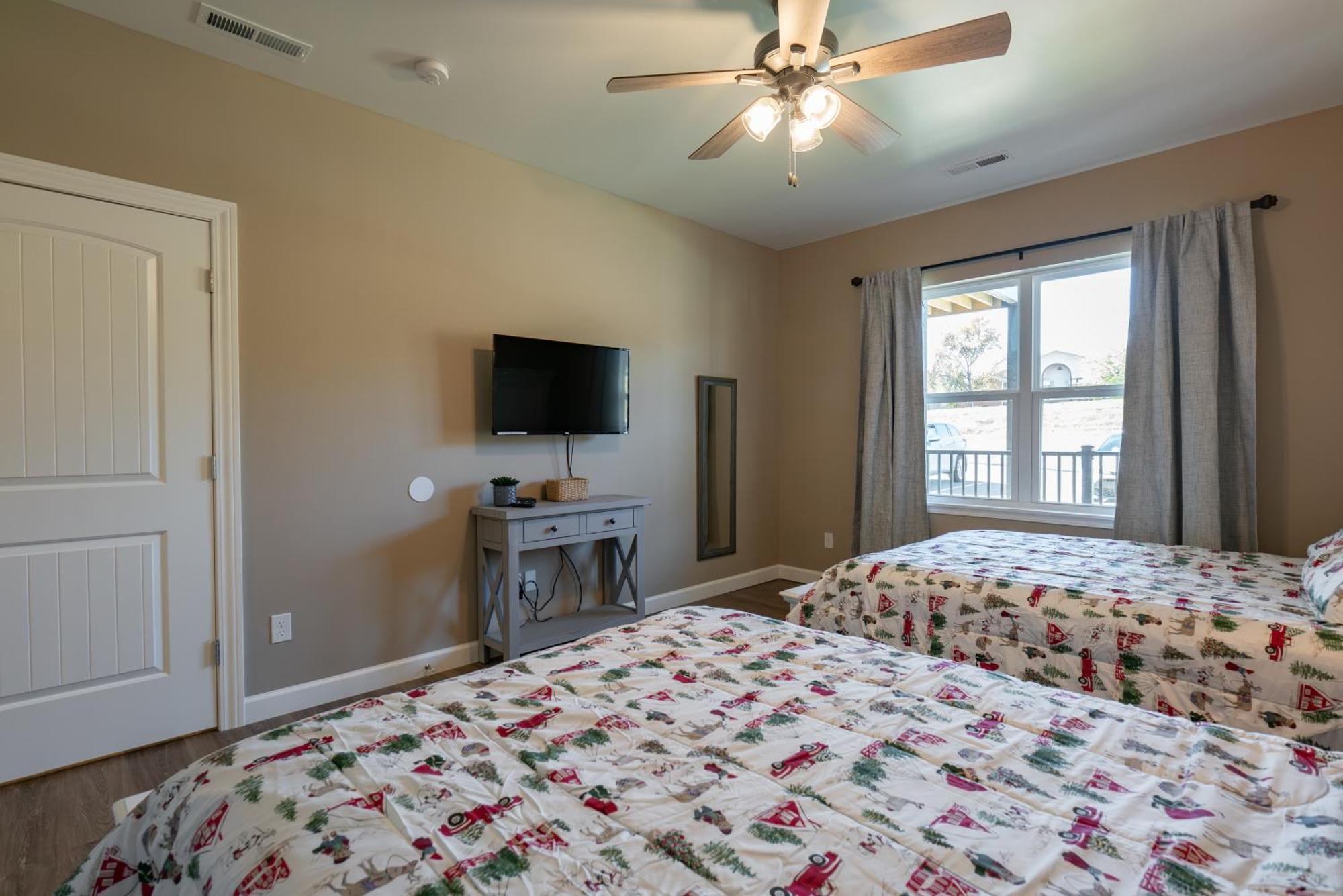 New Build - Walk-in 3br With Arcade Game - Free Attraction Tickets Included -- Fhg-207 * Branson