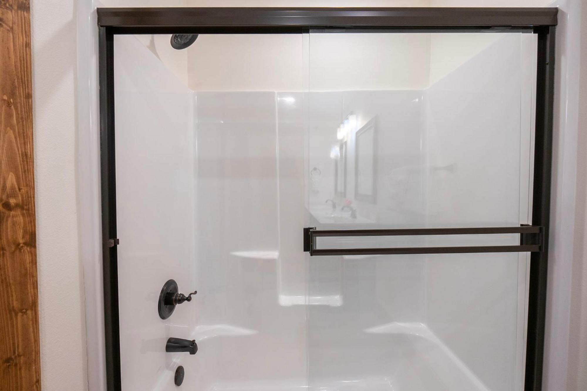 3bd Walk-in Near Silver Dollar - Game - Pool - Free Tickets Included - Rr-93b Holiday home Branson