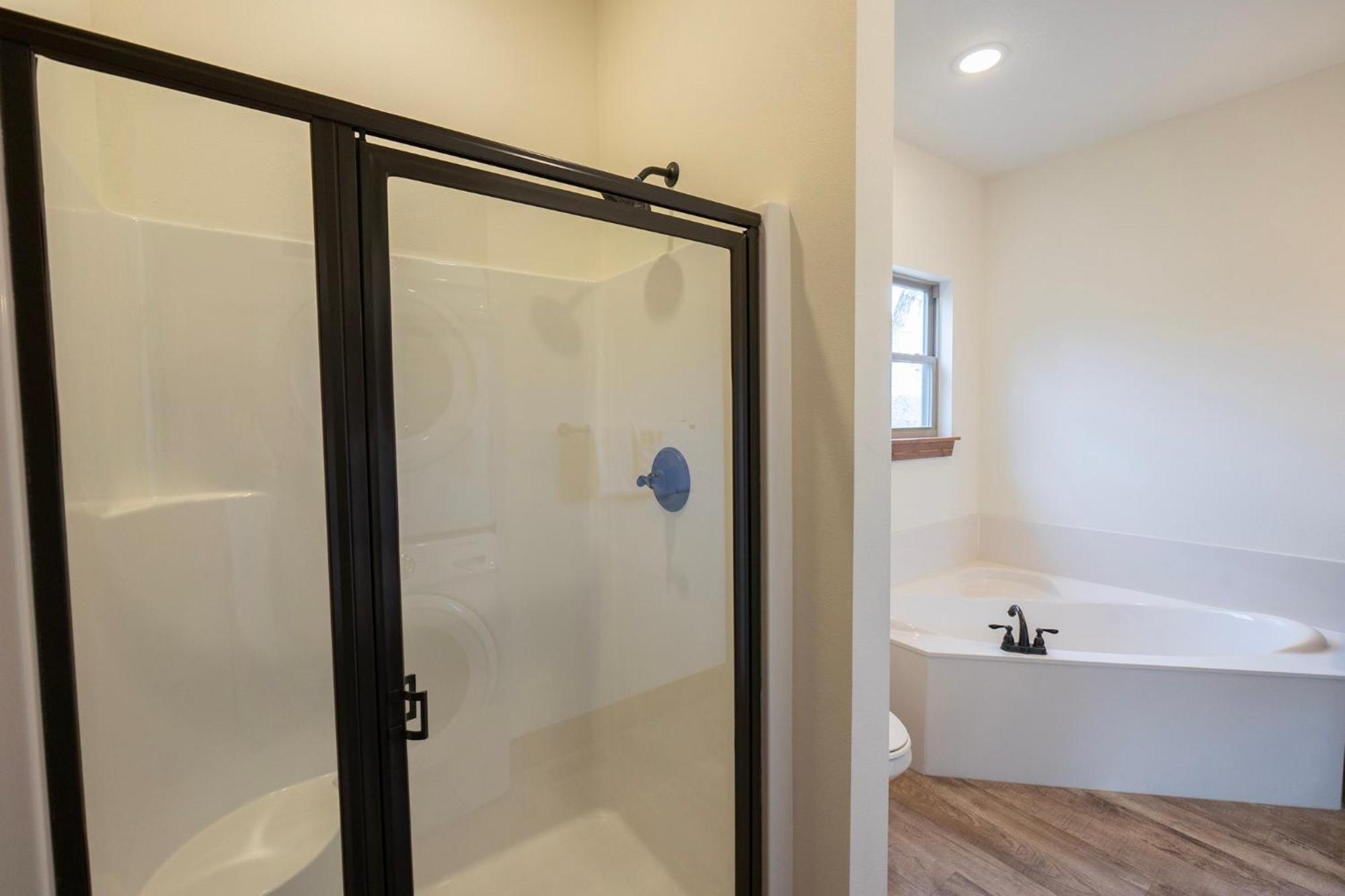 3bd Walk-in Near Silver Dollar - Game - Pool - Free Tickets Included - Rr-93b Holiday home *