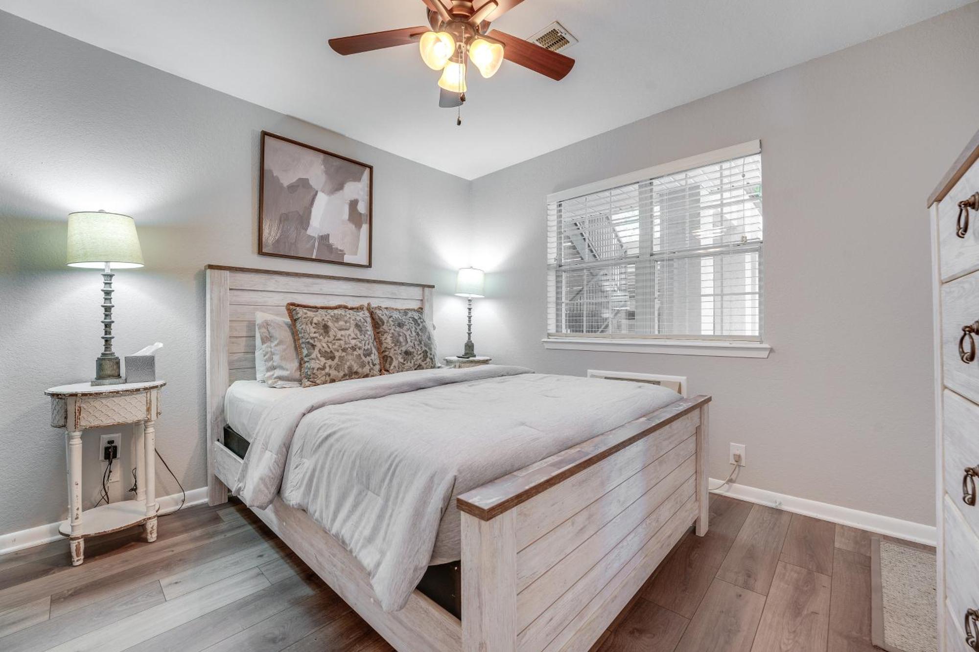Retreat With Pool Access About 3 Mi To Dtwn Branson