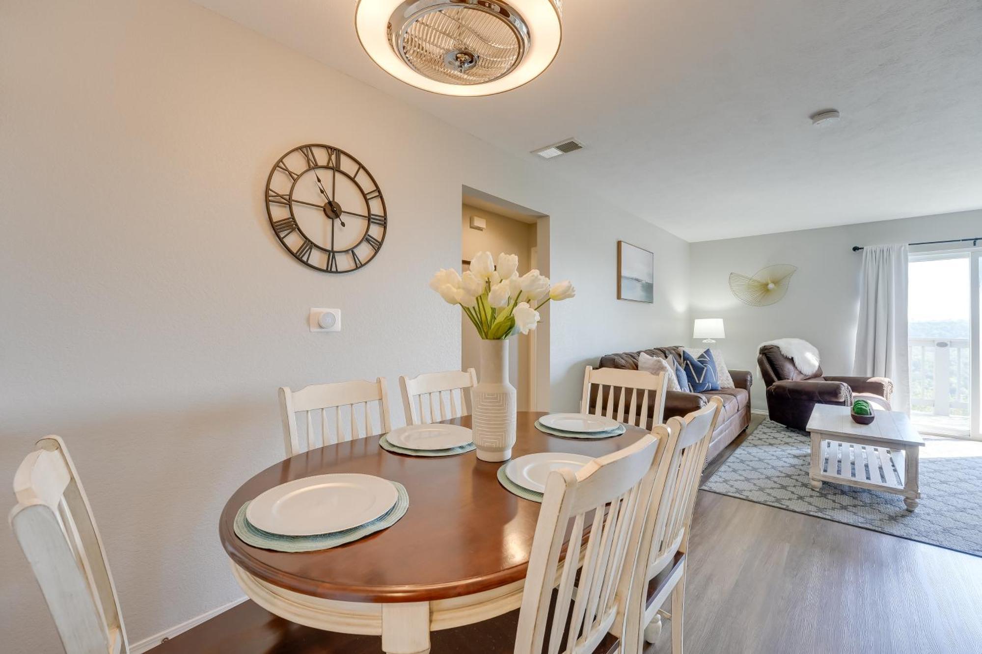 Apartment Brandon With Balcony, Strip And Mountain Views! *