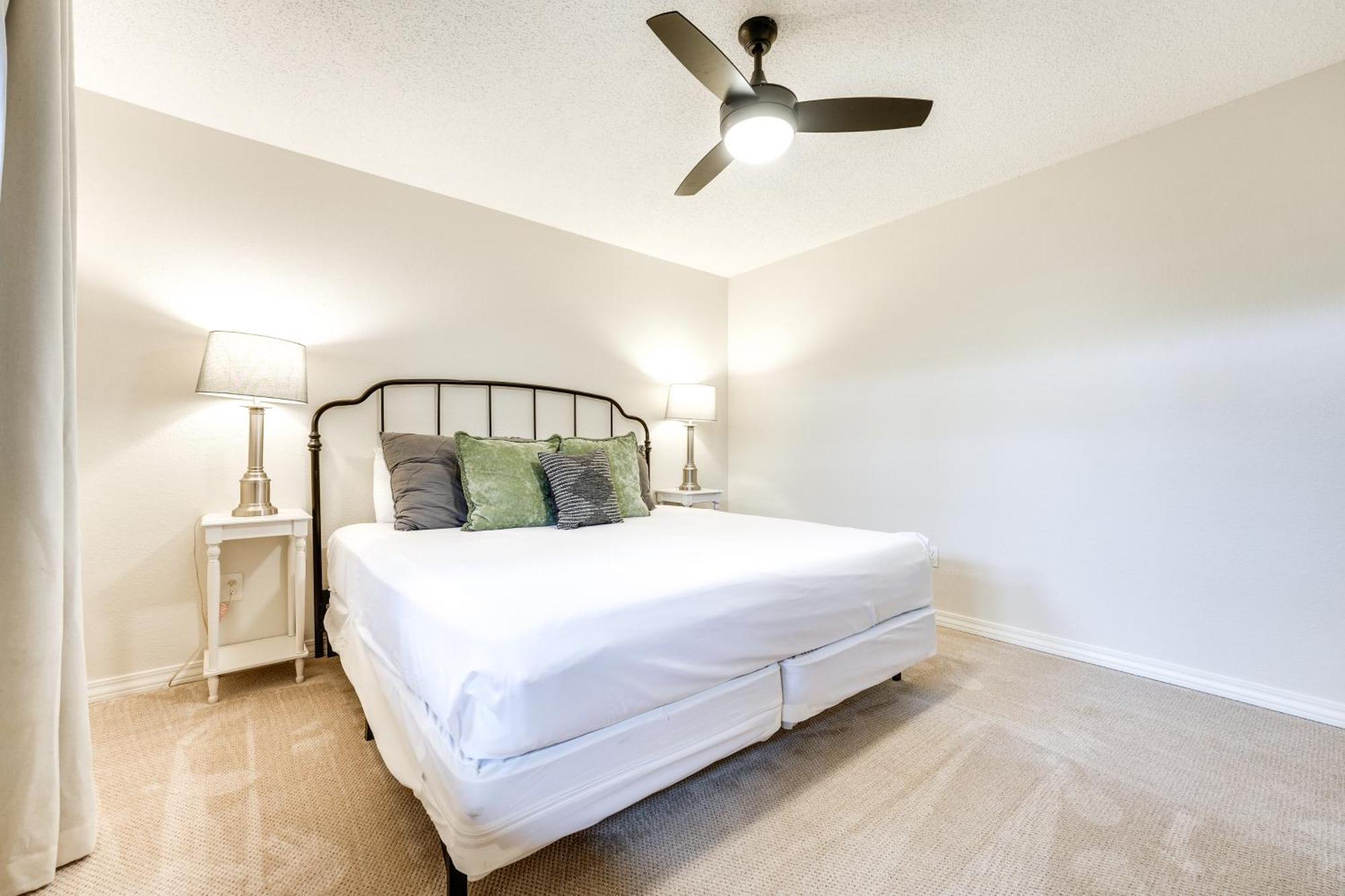 Apartment Getaway With Balcony And Amenities! Branson
