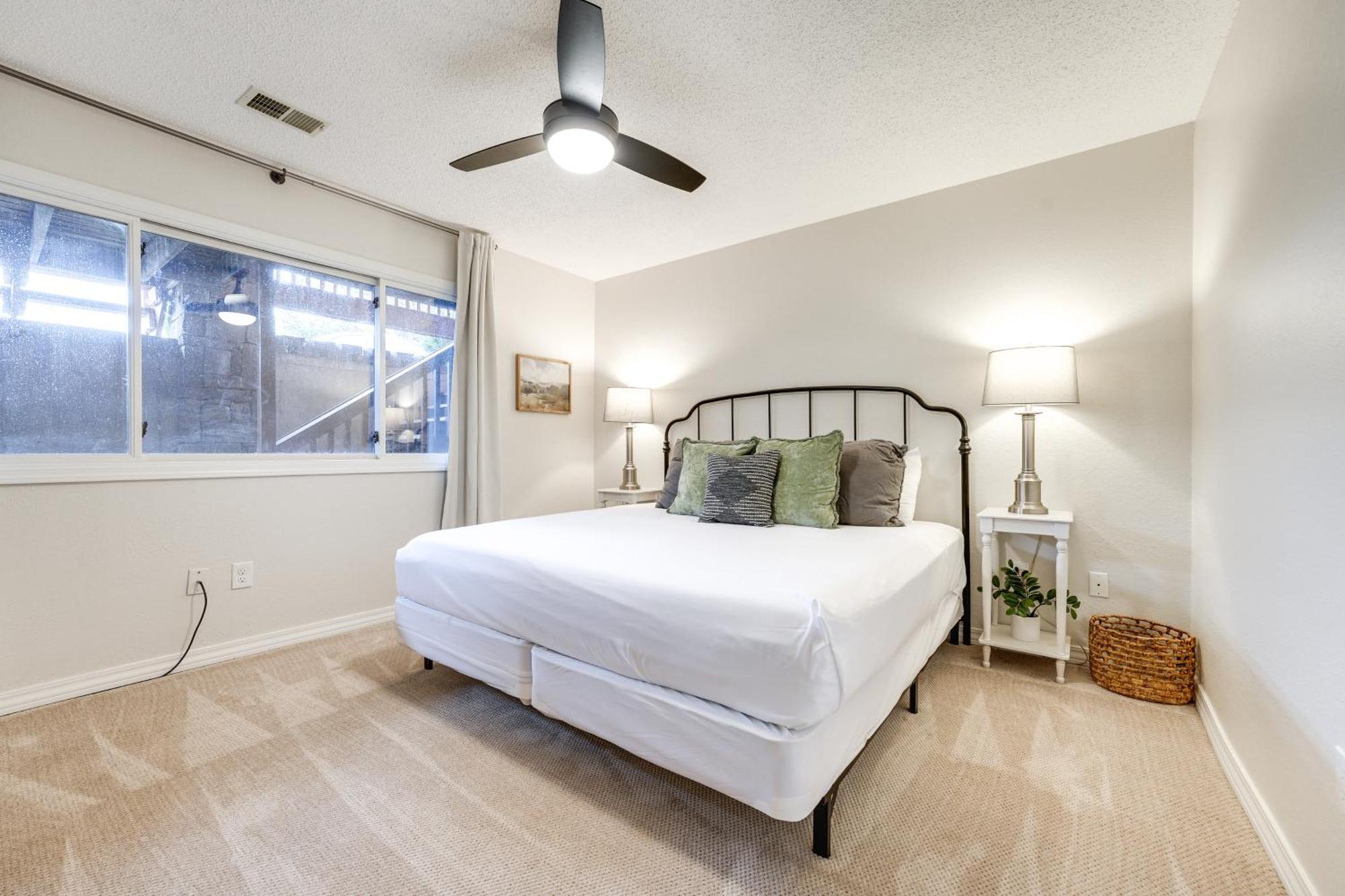 Getaway With Balcony And Amenities! Branson
