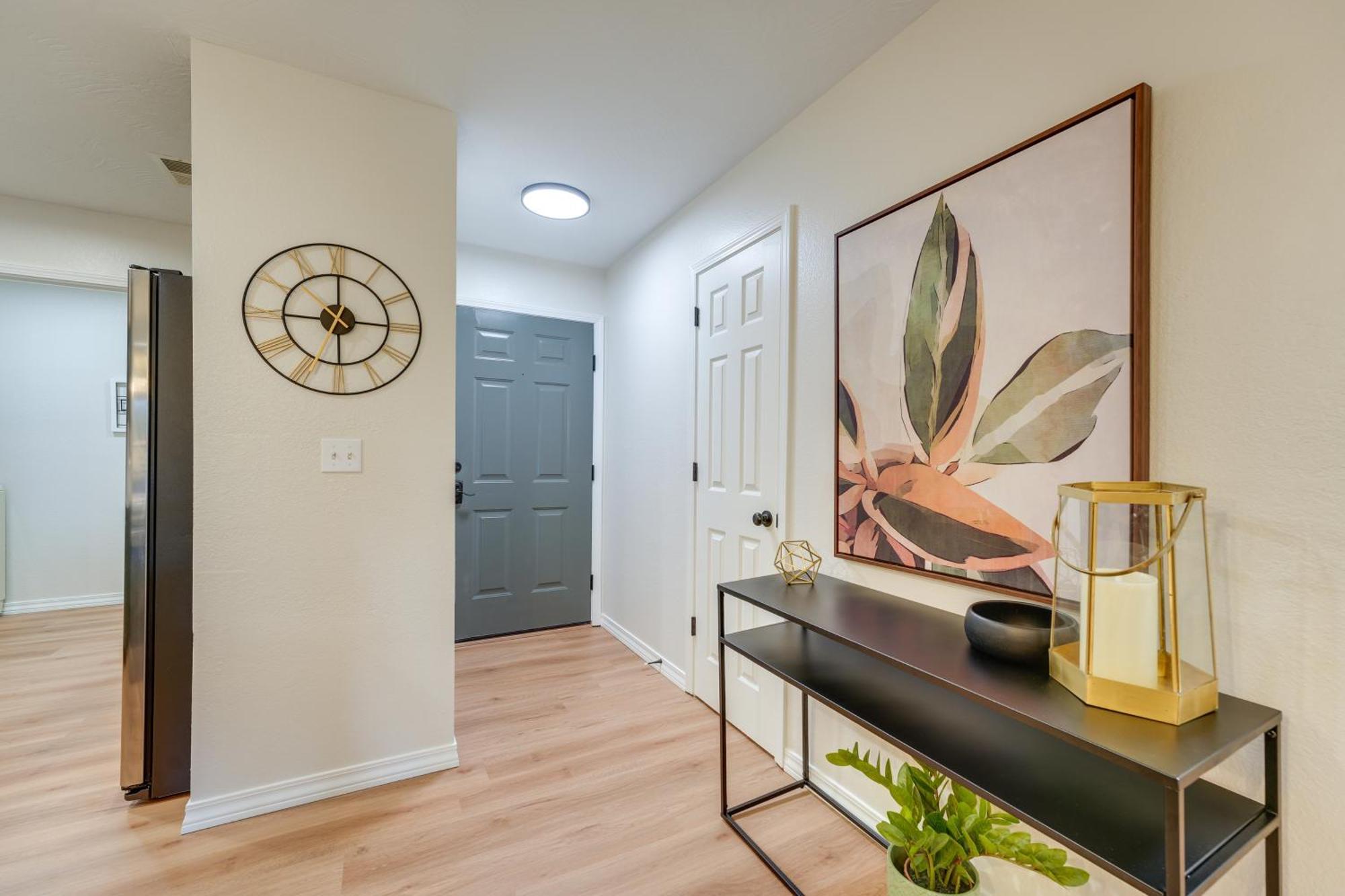 Apartment Getaway With Balcony And Amenities! Branson