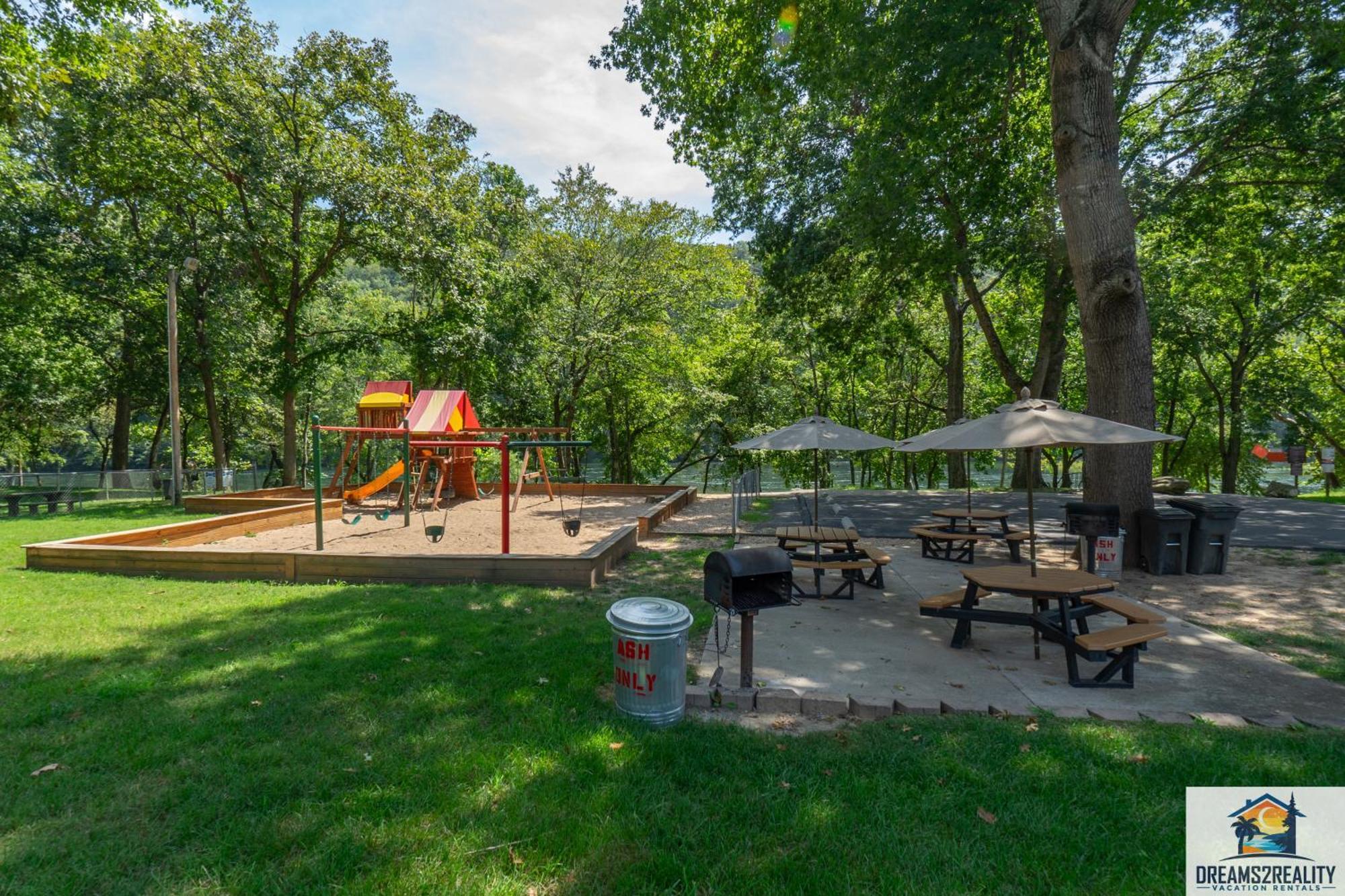 3br With View - Trout Fishing - Playground - 2 Pools - Free Tickets Included - Pr69-9 Holiday home *