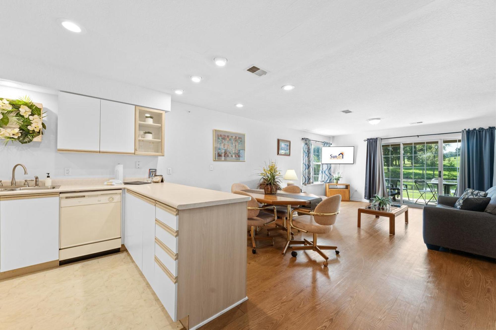 Carefree Getaways Apartment