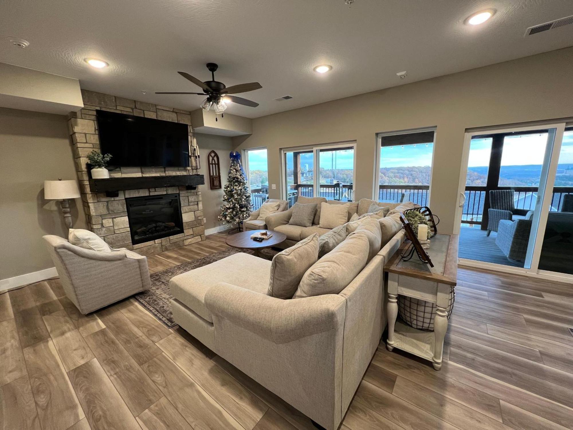 Lakehouse Branson