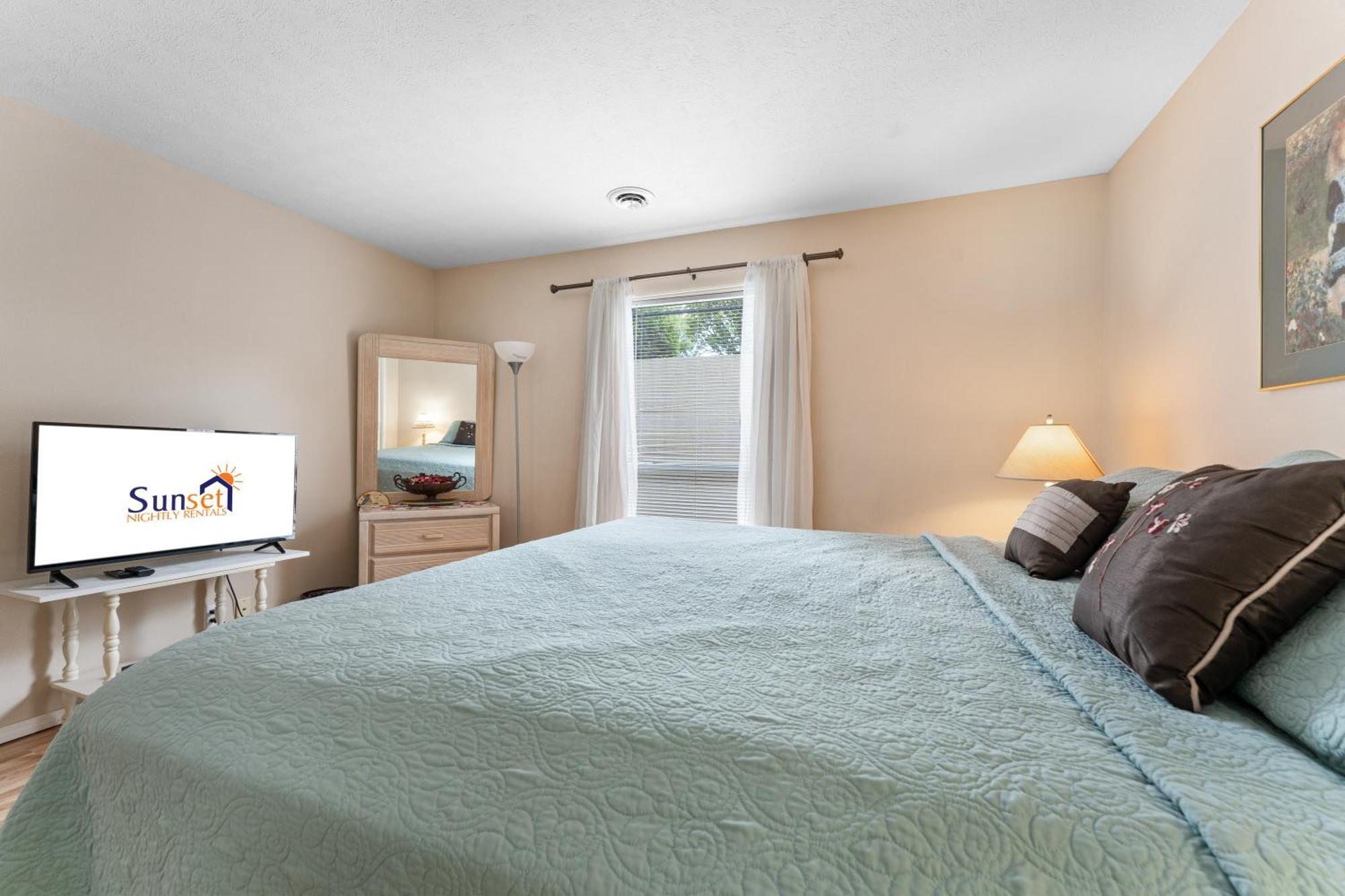 Bluffs Oasis Apartment