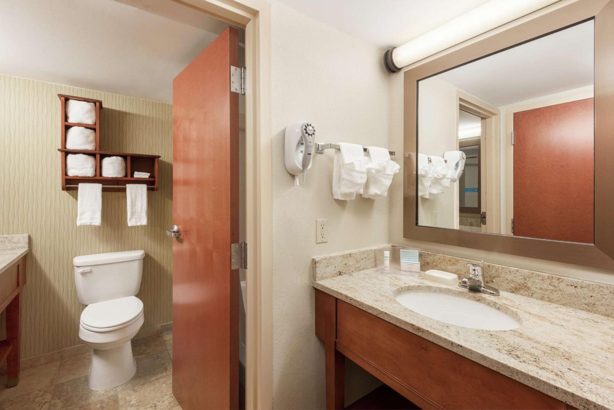 Hampton On The Strip Hotel 3*