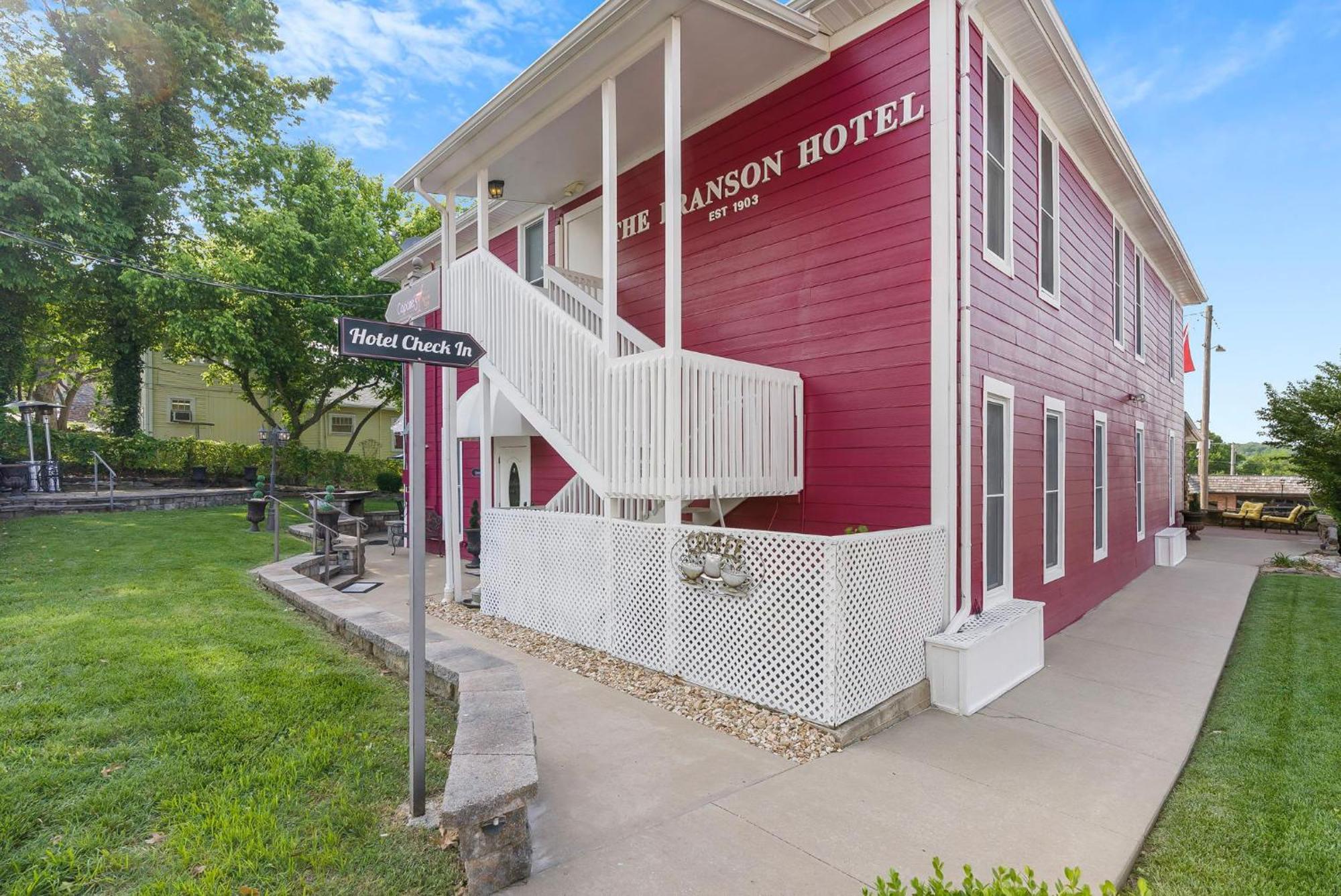 Hotel Historic - Horseshoe With King Bed - Downtown - Free Tickets Included *