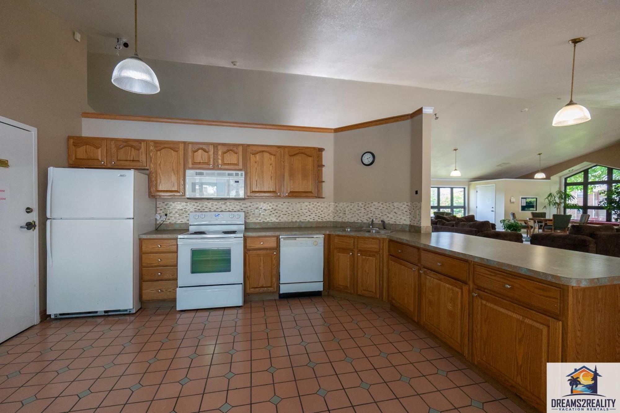 New Build - Walk-in 3br With Arcade Game - Free Attraction Tickets Included -- Fhg-207