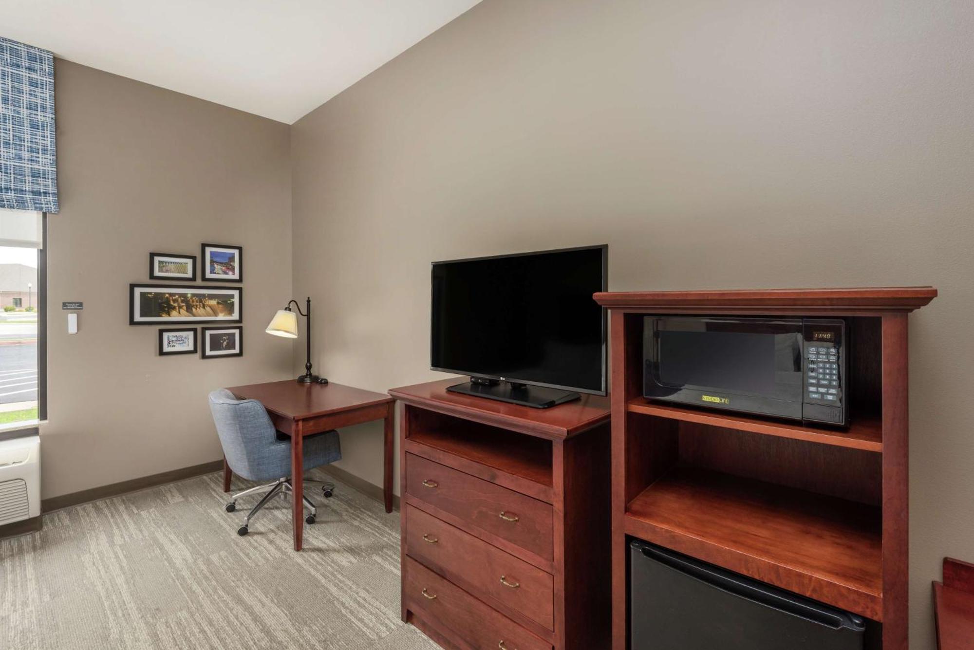 Hotel Hampton - Hills 3*