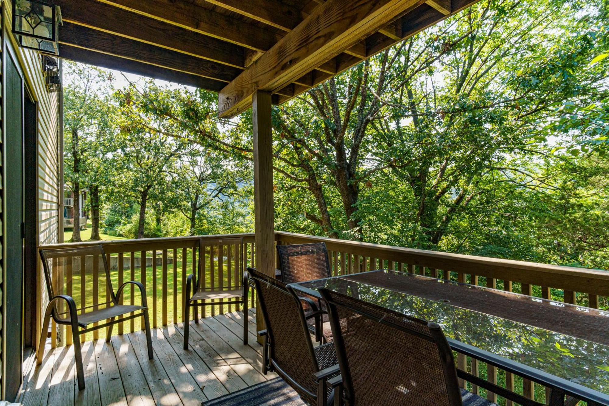 Bluff Retreat - Sleeps 6 - Heated Pool - Golf * Branson